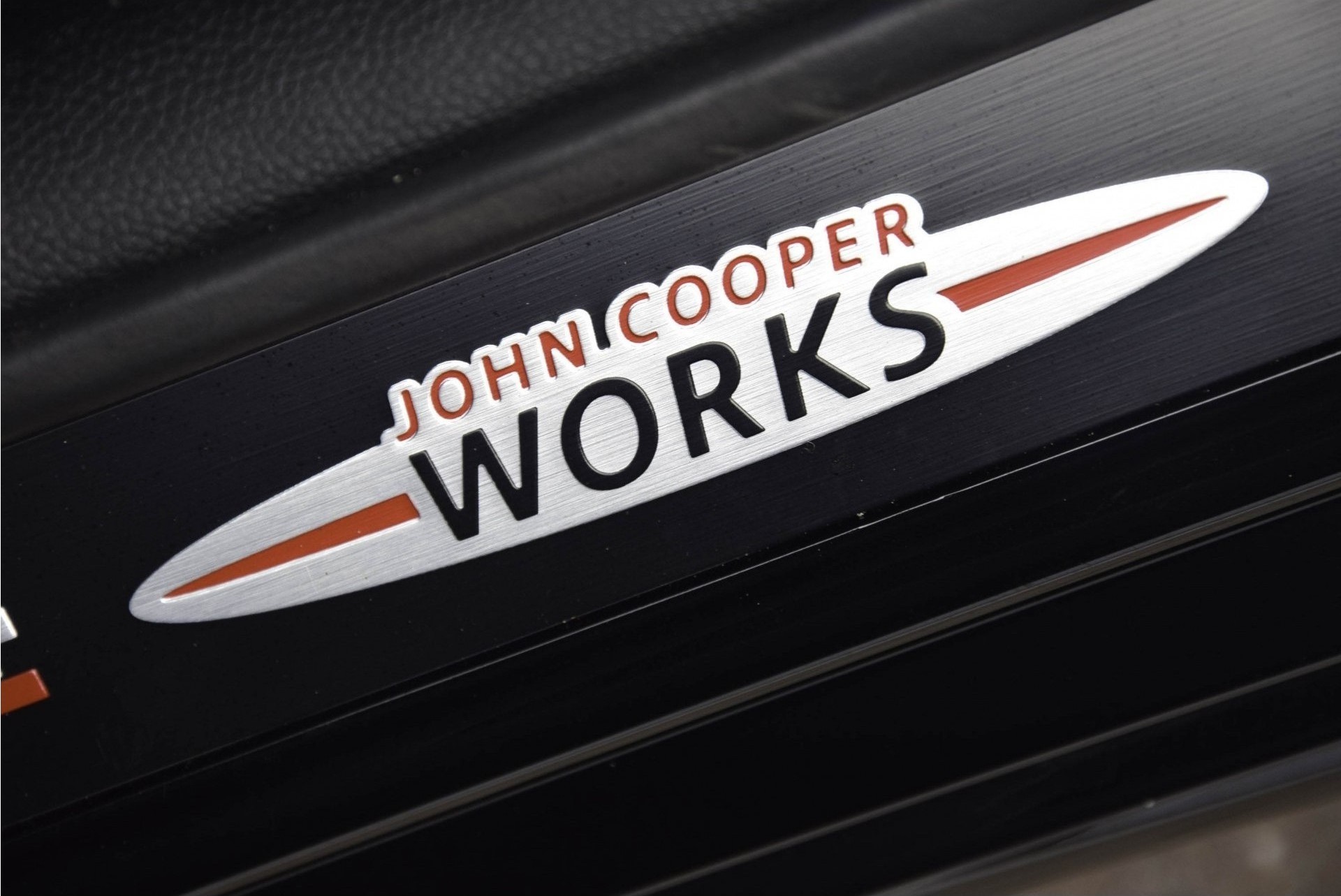 MINI Cabrio 2.0 JOHN COOPER WORKS CHILI 232PK HUD/Nav/Cam Aut6 Foto 17