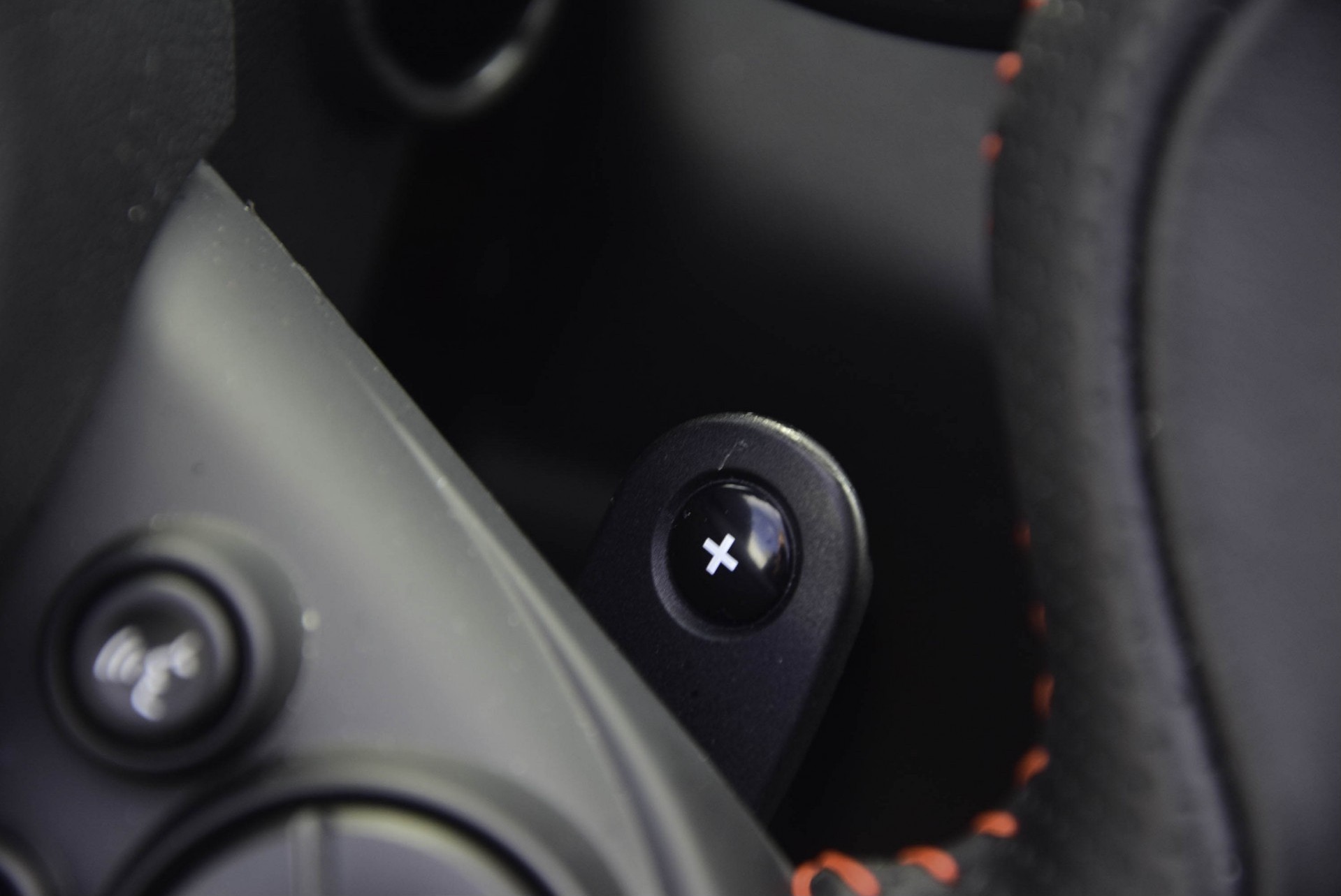 MINI Cabrio 2.0 JOHN COOPER WORKS CHILI 232PK HUD/Nav/Cam Aut6 Foto 21