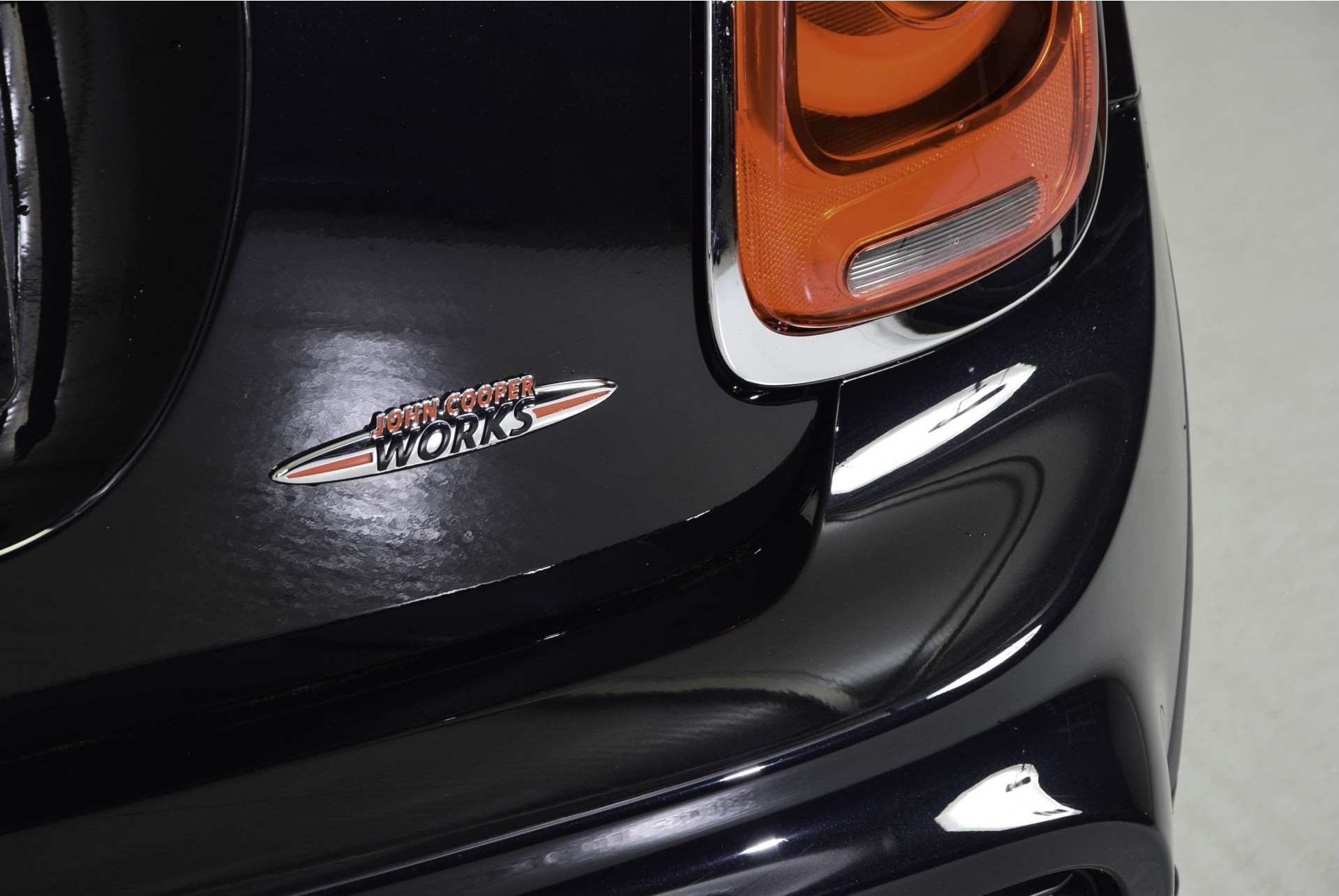 MINI Cabrio 2.0 JOHN COOPER WORKS CHILI 232PK HUD/Nav/Cam Aut6 Foto 35