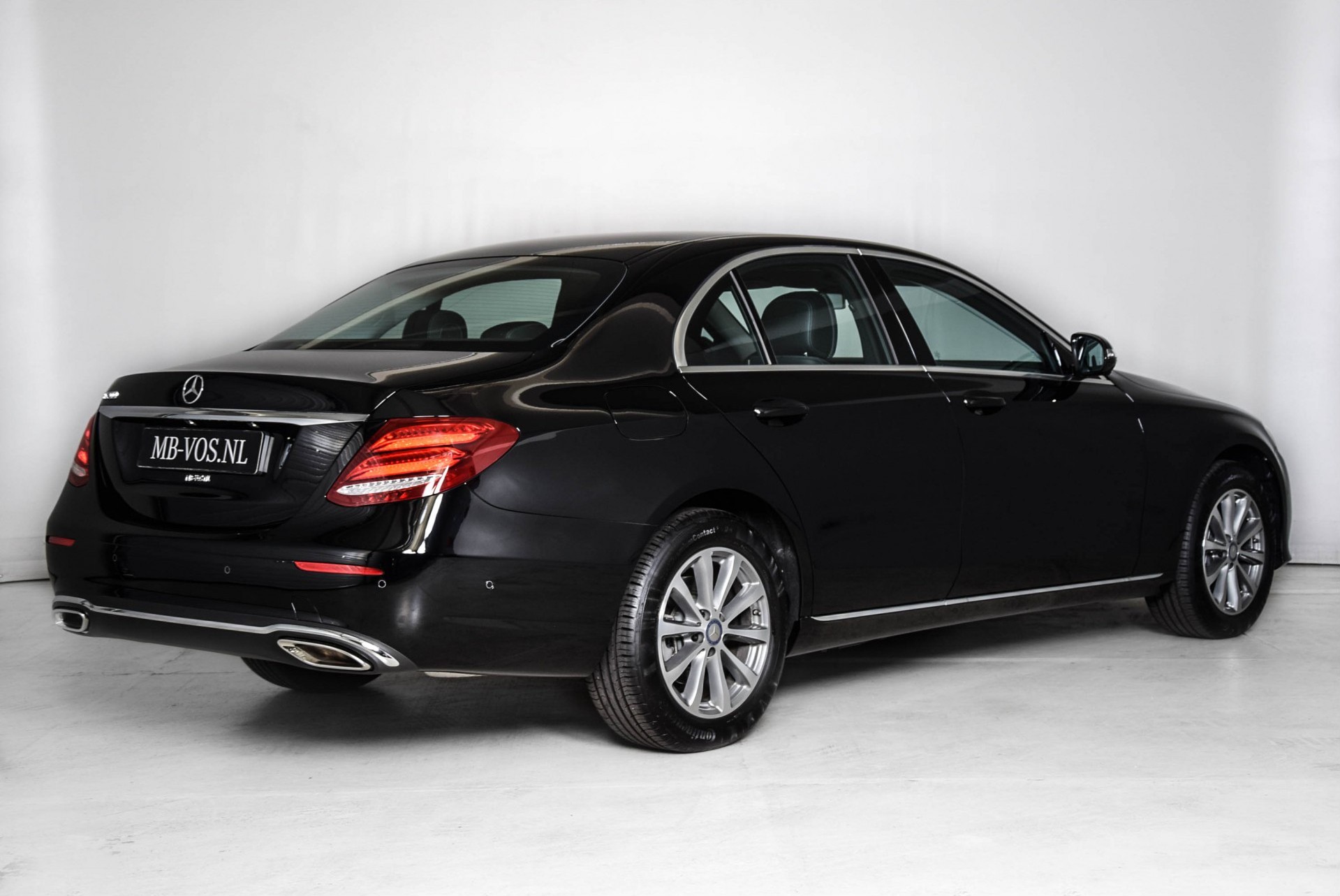 Mercedes-Benz E-Klasse 200 Nieuw! Avantgarde Massage/HUD/Mem/360/Wide/Multibeam Aut9 Foto 2