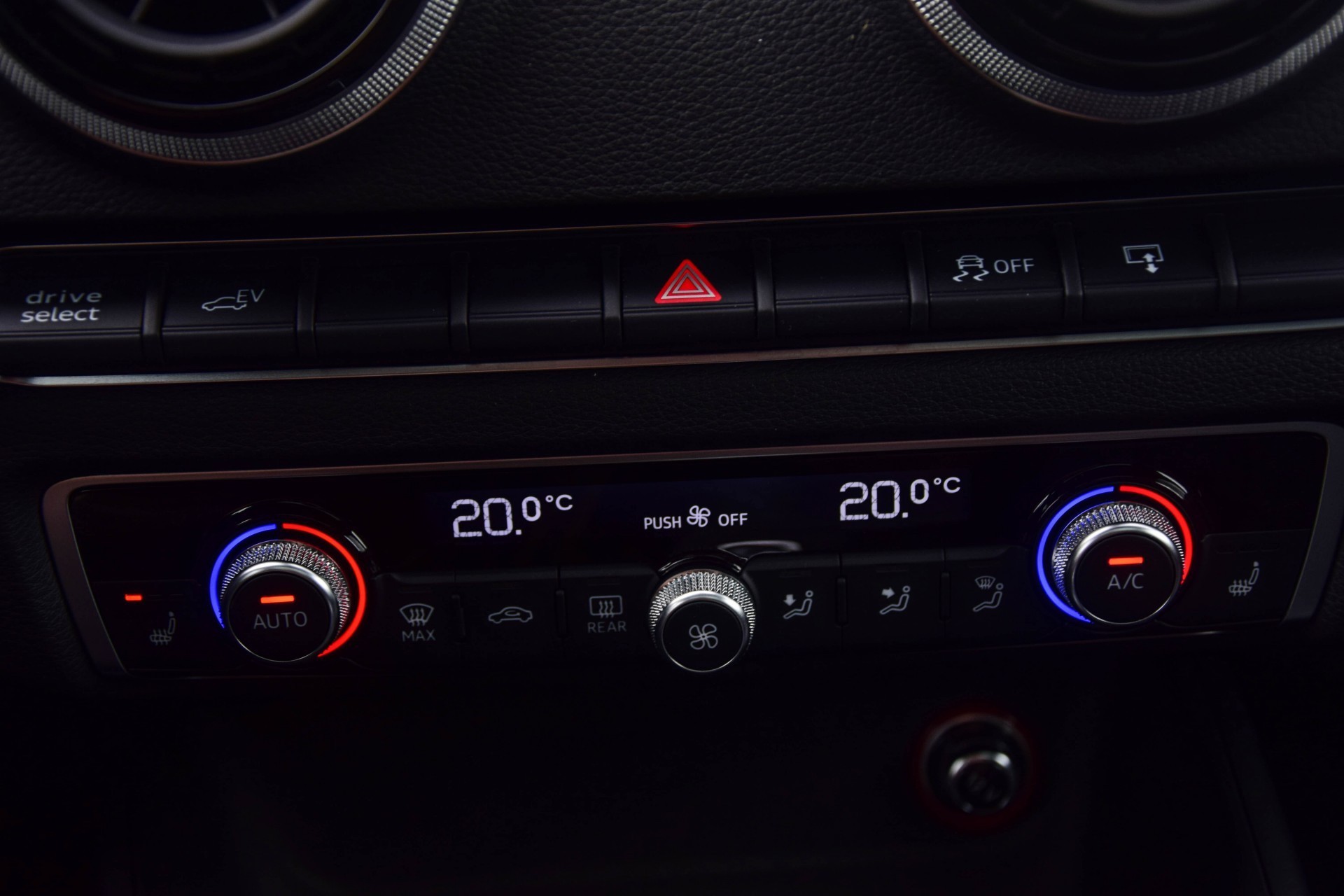 Audi A3 Sportback E-TRON 7% bijtelling! S-Line Schaalstoelen/Panorama/18"Rotor Aut6 Foto 17