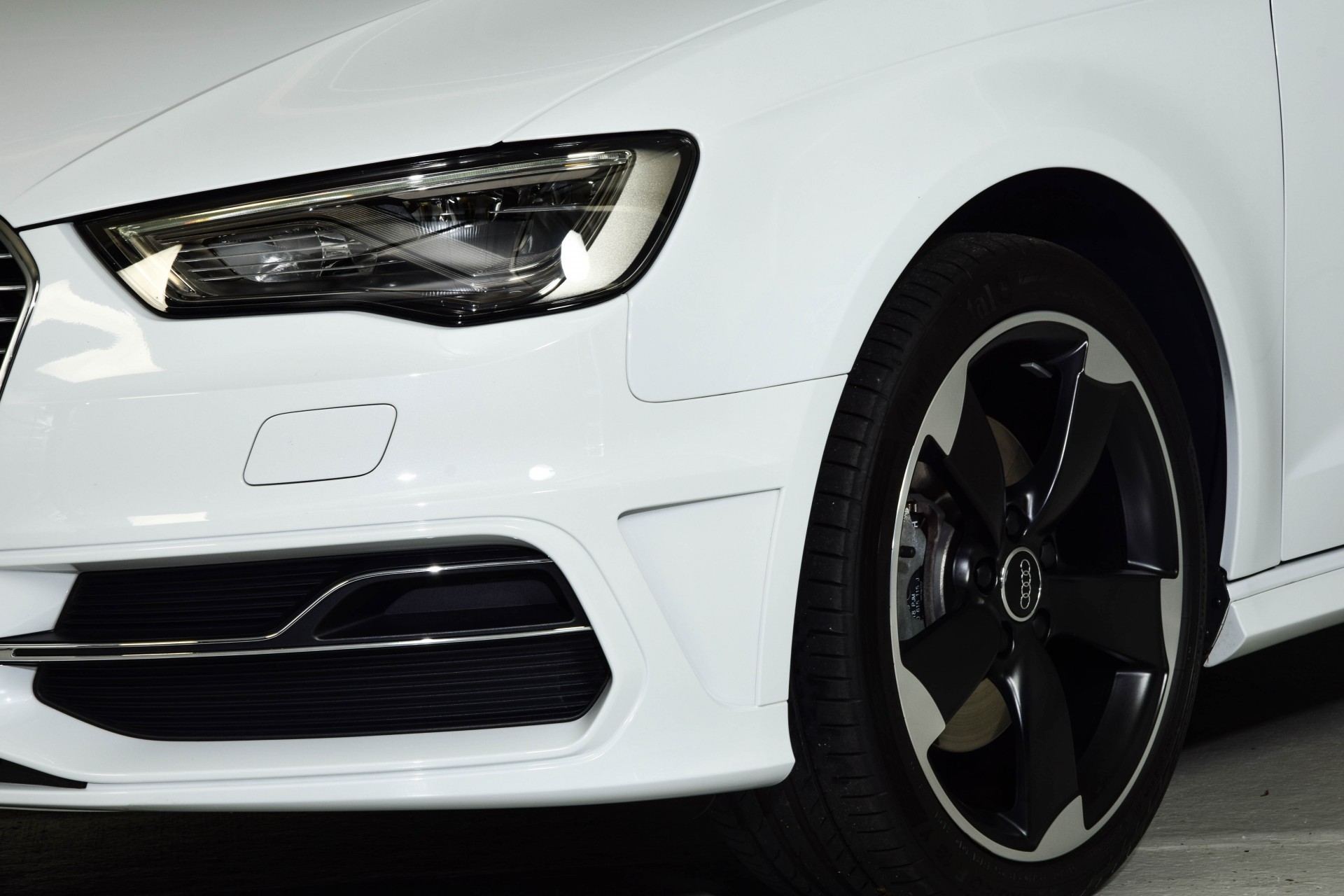 Audi A3 Sportback E-TRON 7% bijtelling! S-Line Schaalstoelen/Panorama/18"Rotor Aut6 Foto 23