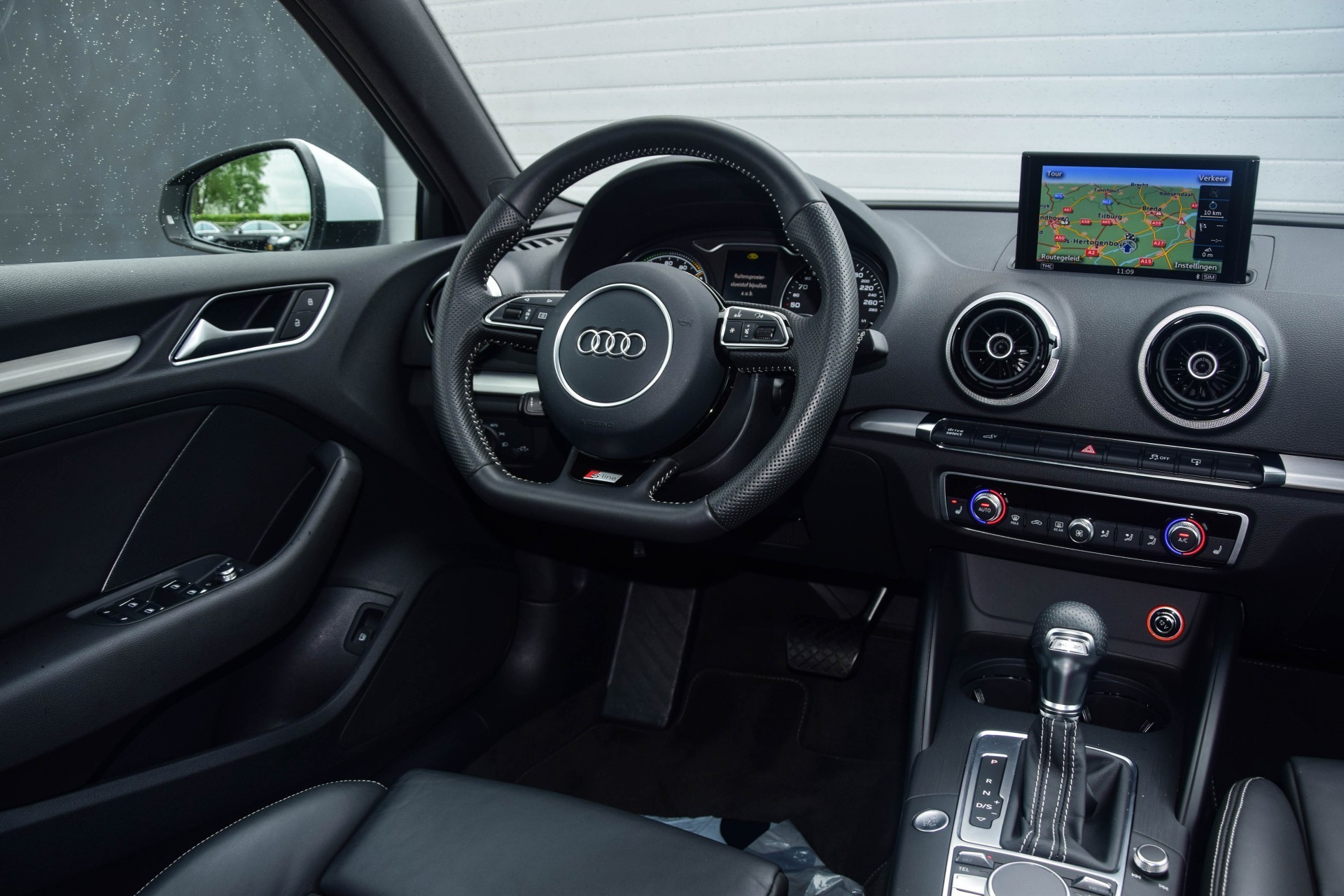 Audi A3 Sportback E-TRON 7% bijtelling! S-Line Schaalstoelen/Panorama/18"Rotor Aut6 Foto 6