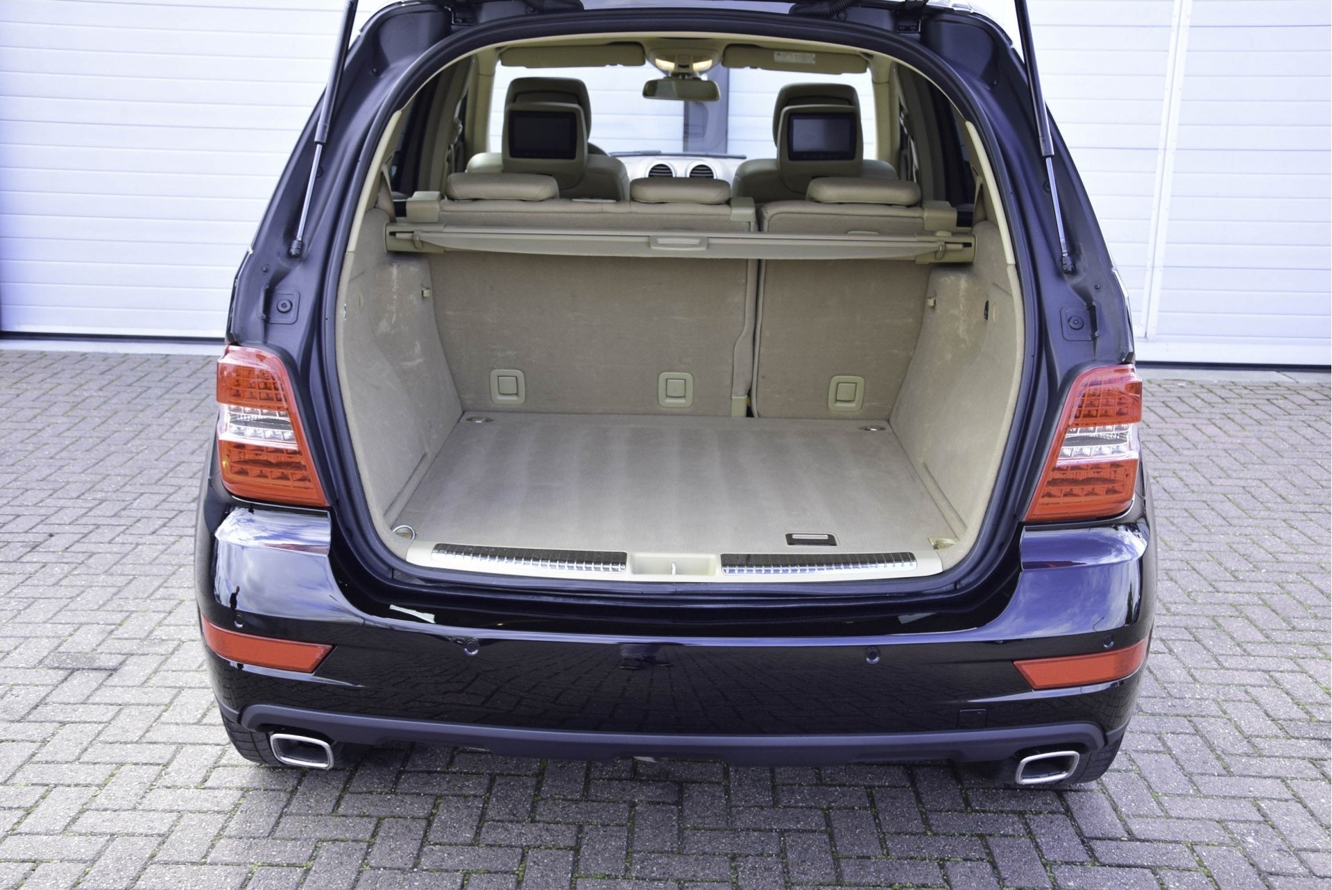 Mercedes-Benz M-Klasse 300 Cdi 4-M Dak/Entertainment/Trhk//Leer/20"Lm Aut7 Foto 15