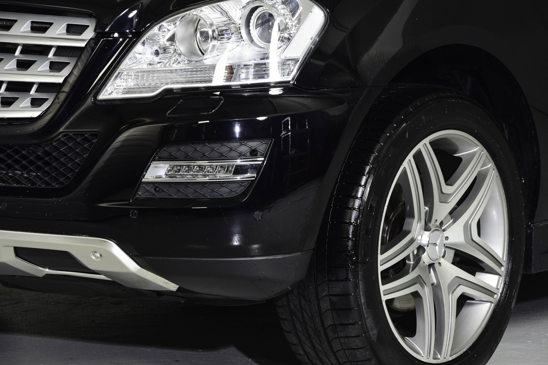 Mercedes-Benz M-Klasse 300 Cdi 4-M Dak/Entertainment/Trhk//Leer/20"Lm Aut7 Foto 17