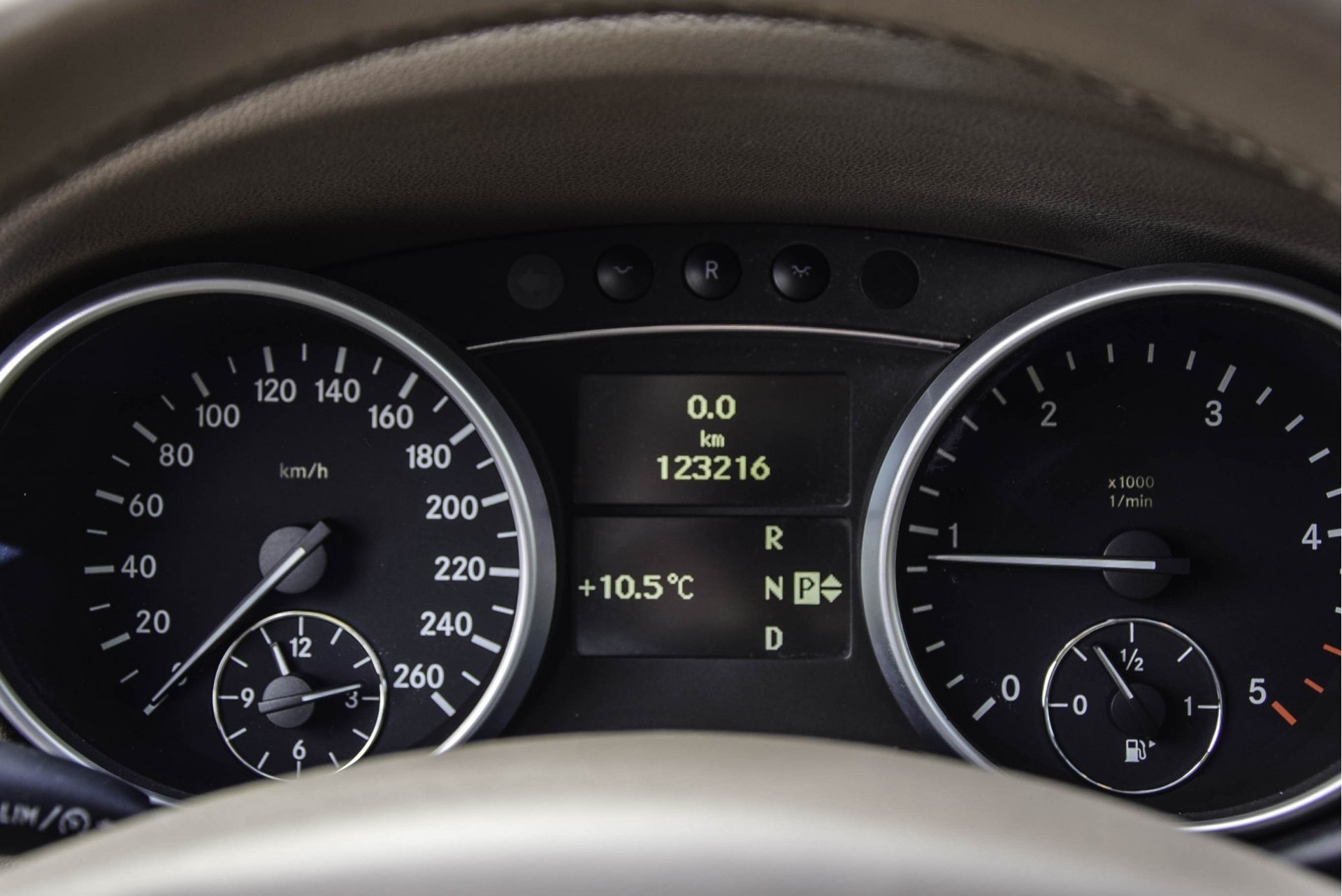 Mercedes-Benz M-Klasse 300 Cdi 4-M Dak/Entertainment/Trhk//Leer/20"Lm Aut7 Foto 7