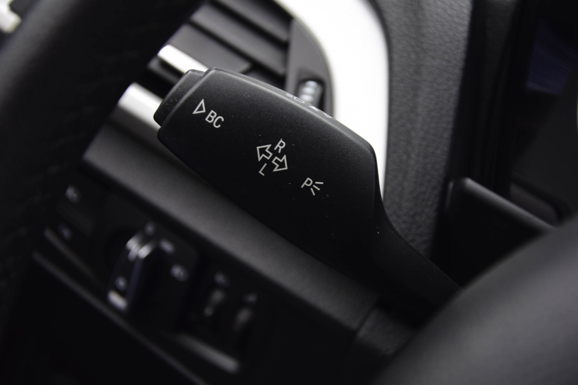 BMW 1 Serie 116D BUSINESS 5Drs Xenon/Trekhaak/PDC Foto 14