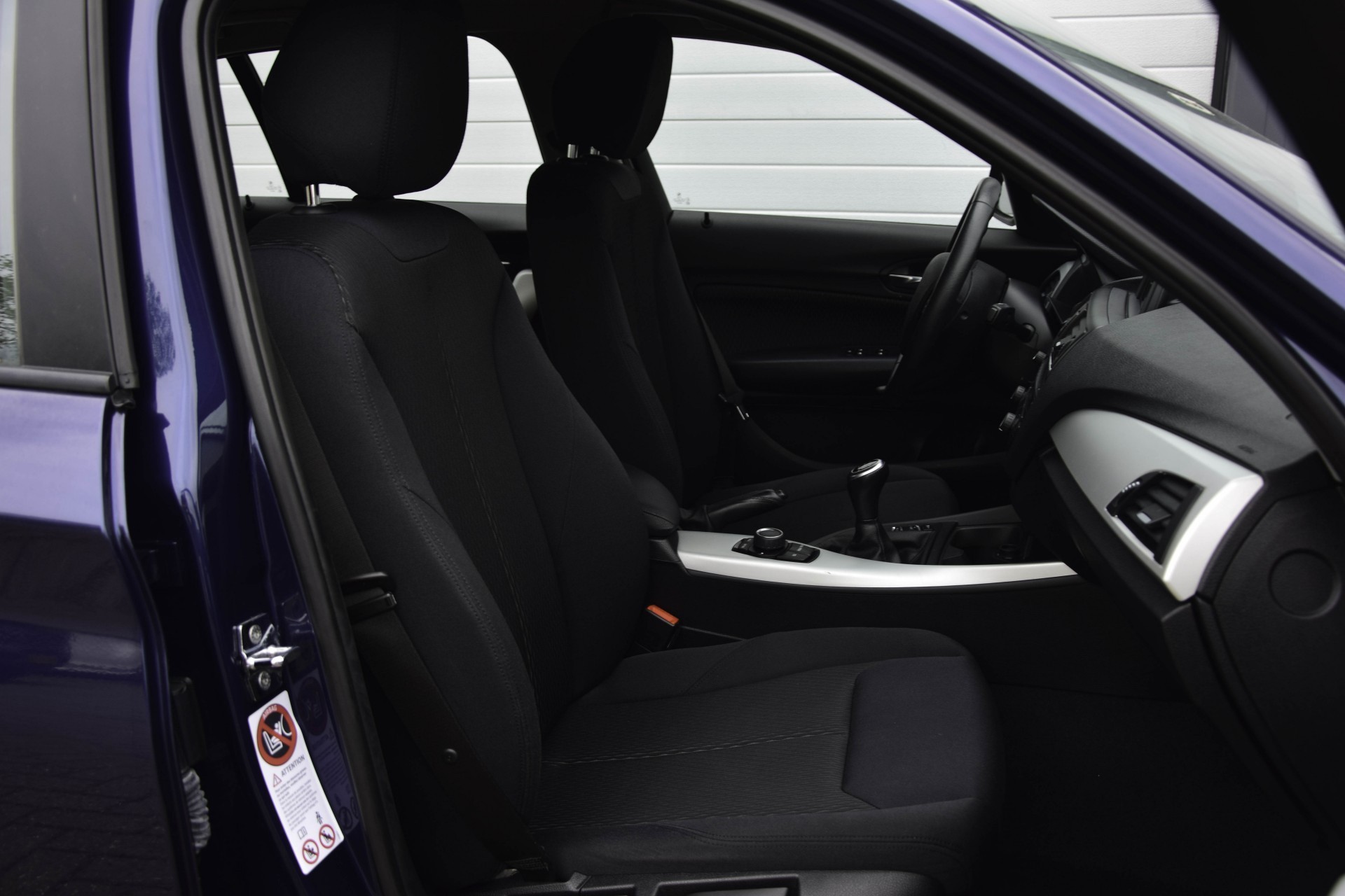 BMW 1 Serie 116D BUSINESS 5Drs Xenon/Trekhaak/PDC Foto 3