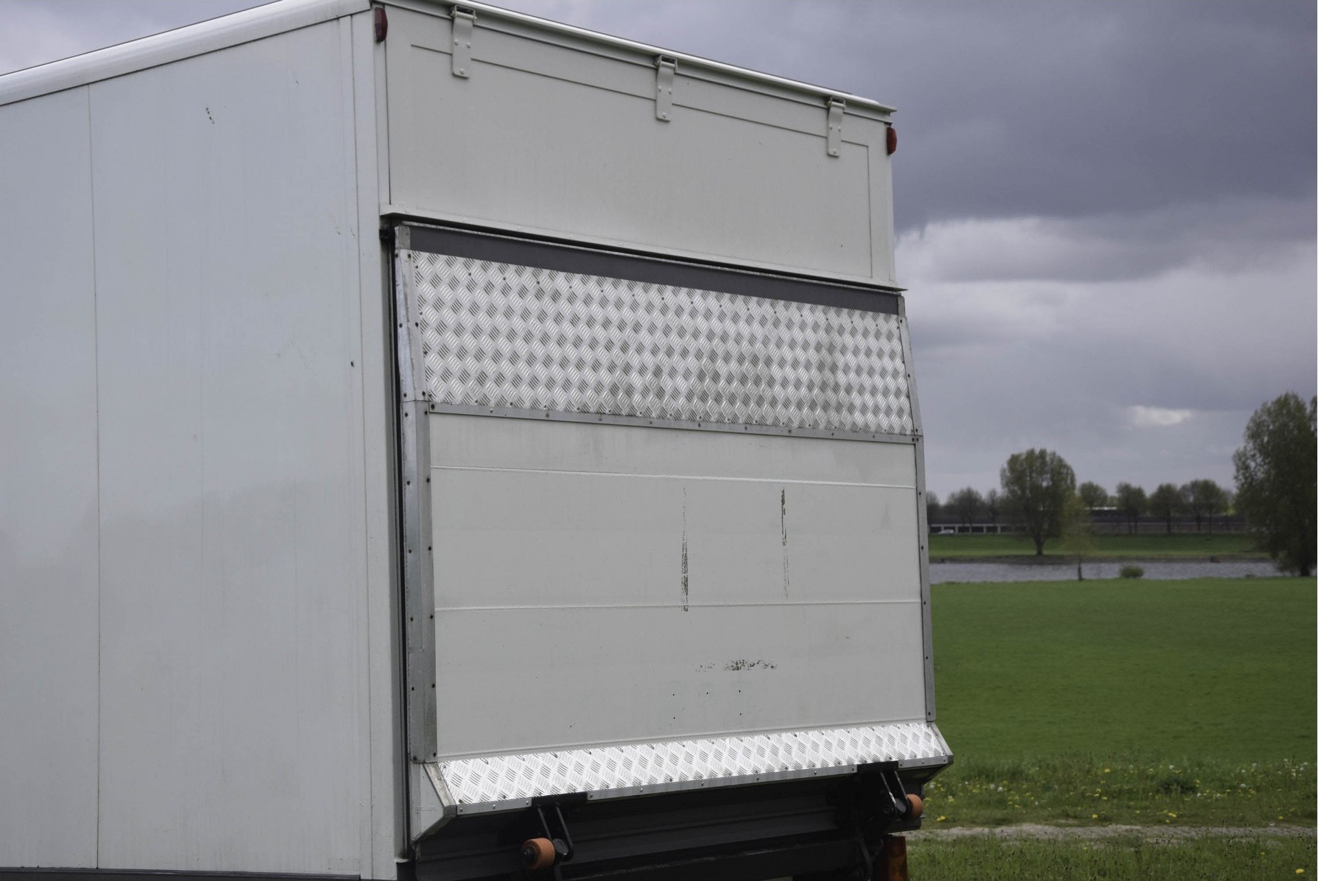 Nissan Atleon 120.35-360 Foto 19