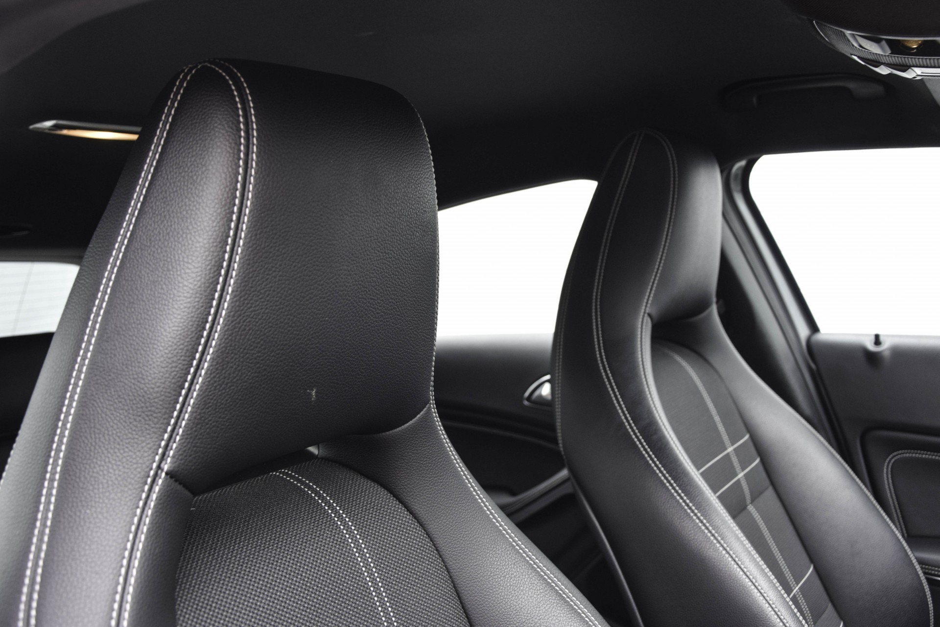 Mercedes-Benz A-Klasse 180 Cdi 20% Urban Nav/Xenon/St-verw/17"LM Aut7 Foto 7