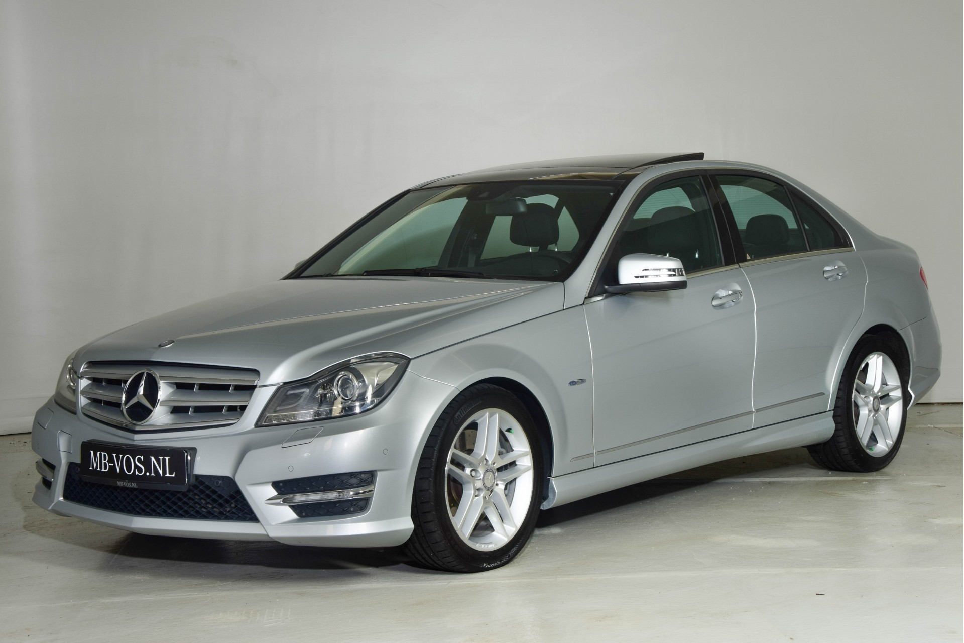 Mercedes-Benz C-Klasse 350 Avantgarde AMG Panorama/Harman-Kardon/Comand Aut7 Foto 1