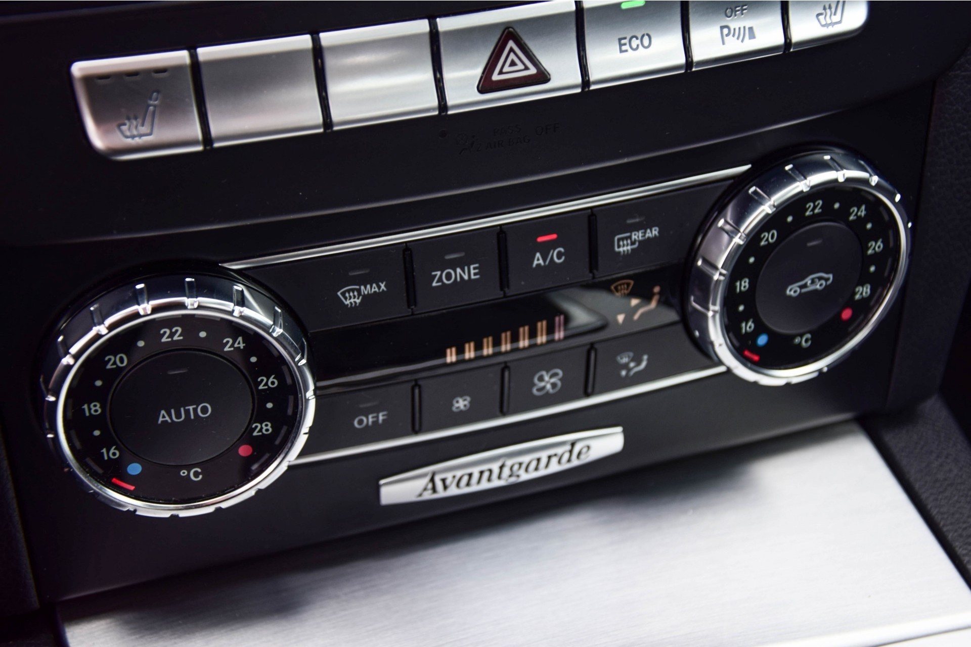 Mercedes-Benz C-Klasse 350 Avantgarde AMG Panorama/Harman-Kardon/Comand Aut7 Foto 12