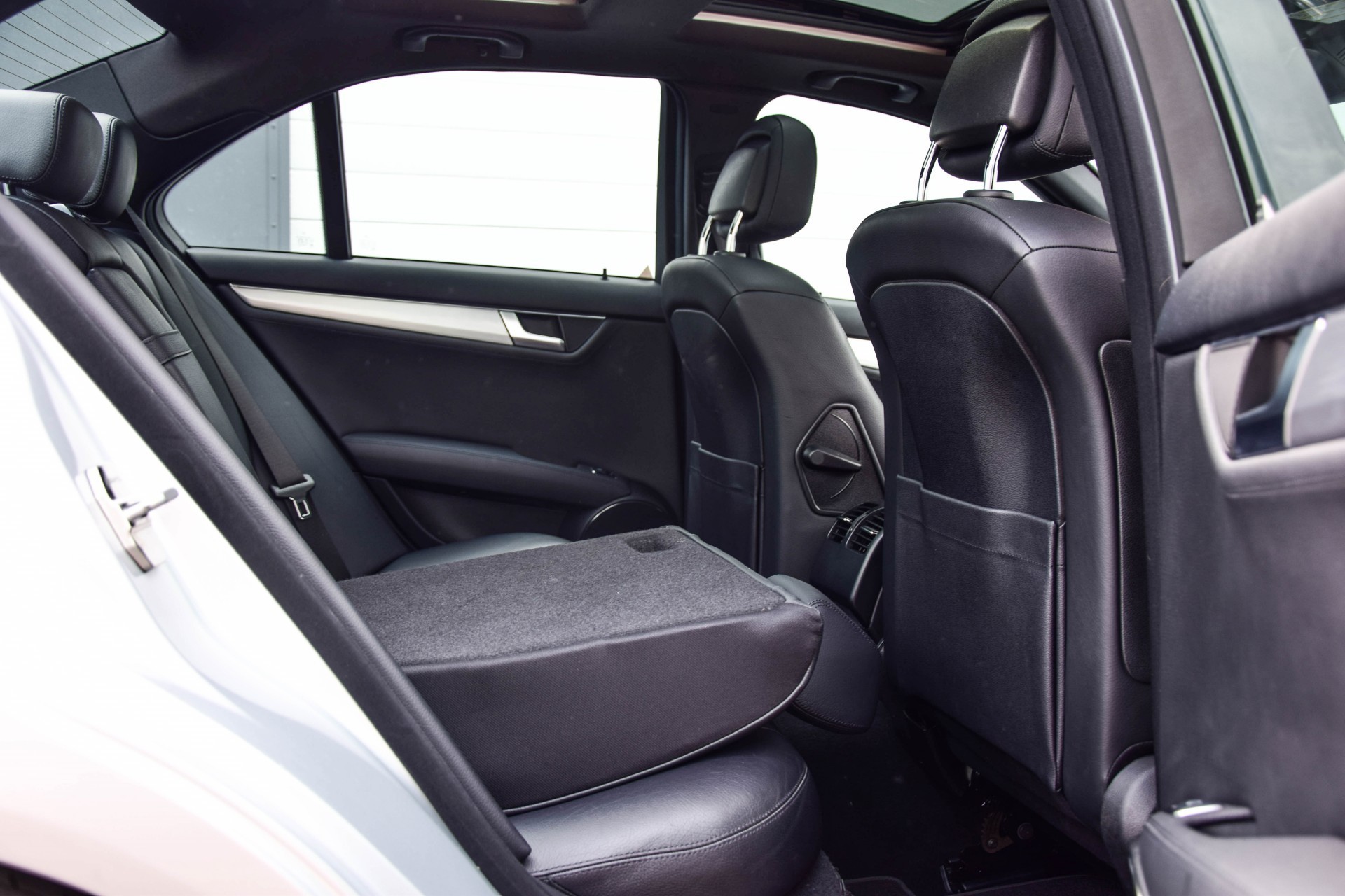 Mercedes-Benz C-Klasse 350 Avantgarde AMG Panorama/Harman-Kardon/Comand Aut7 Foto 5