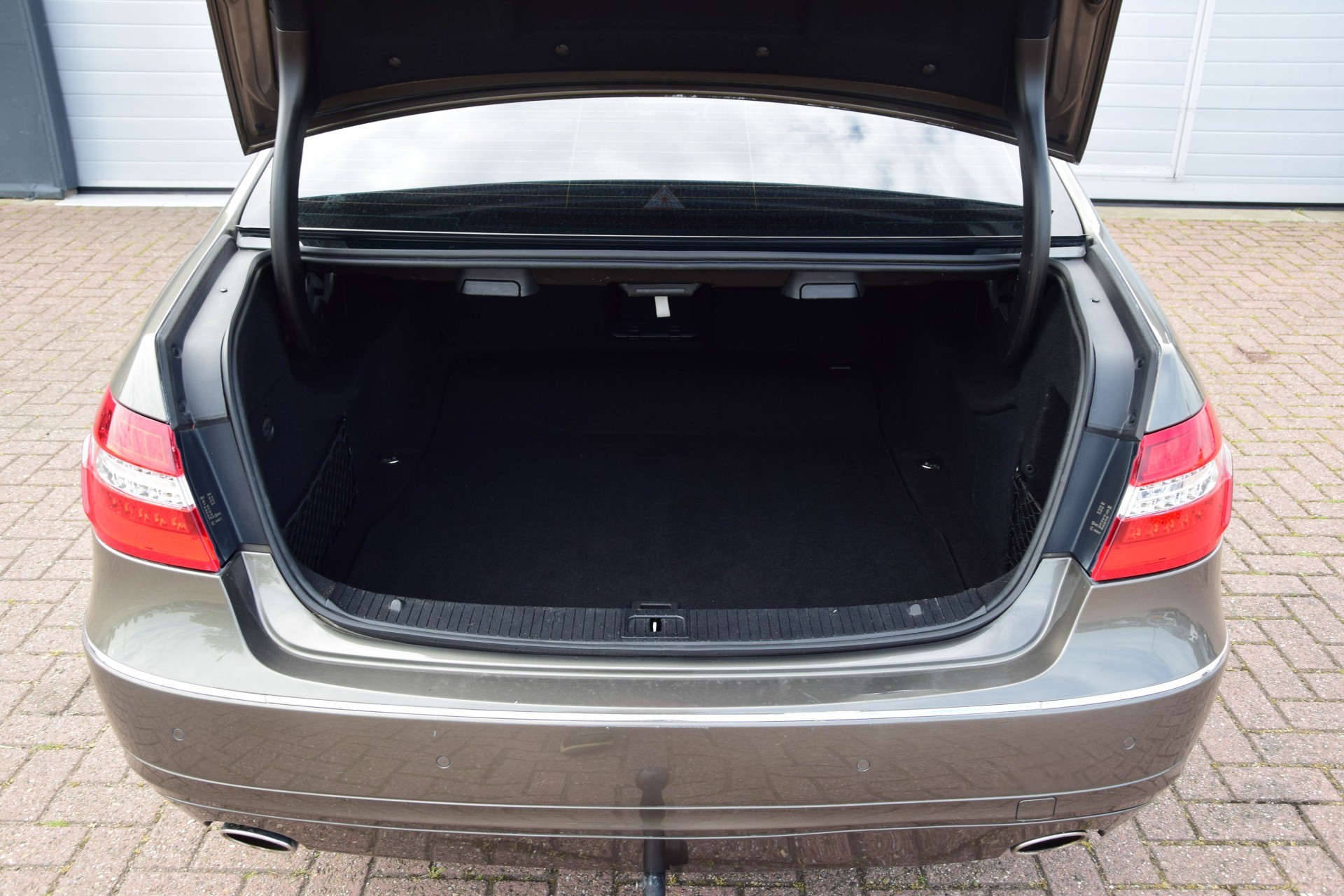 Mercedes-Benz E-Klasse 350 Cdi Leer/Dak/Harman-Kardon/Entertainment/Comand/Venti-stoelen/trekhaak Aut7 Foto 17