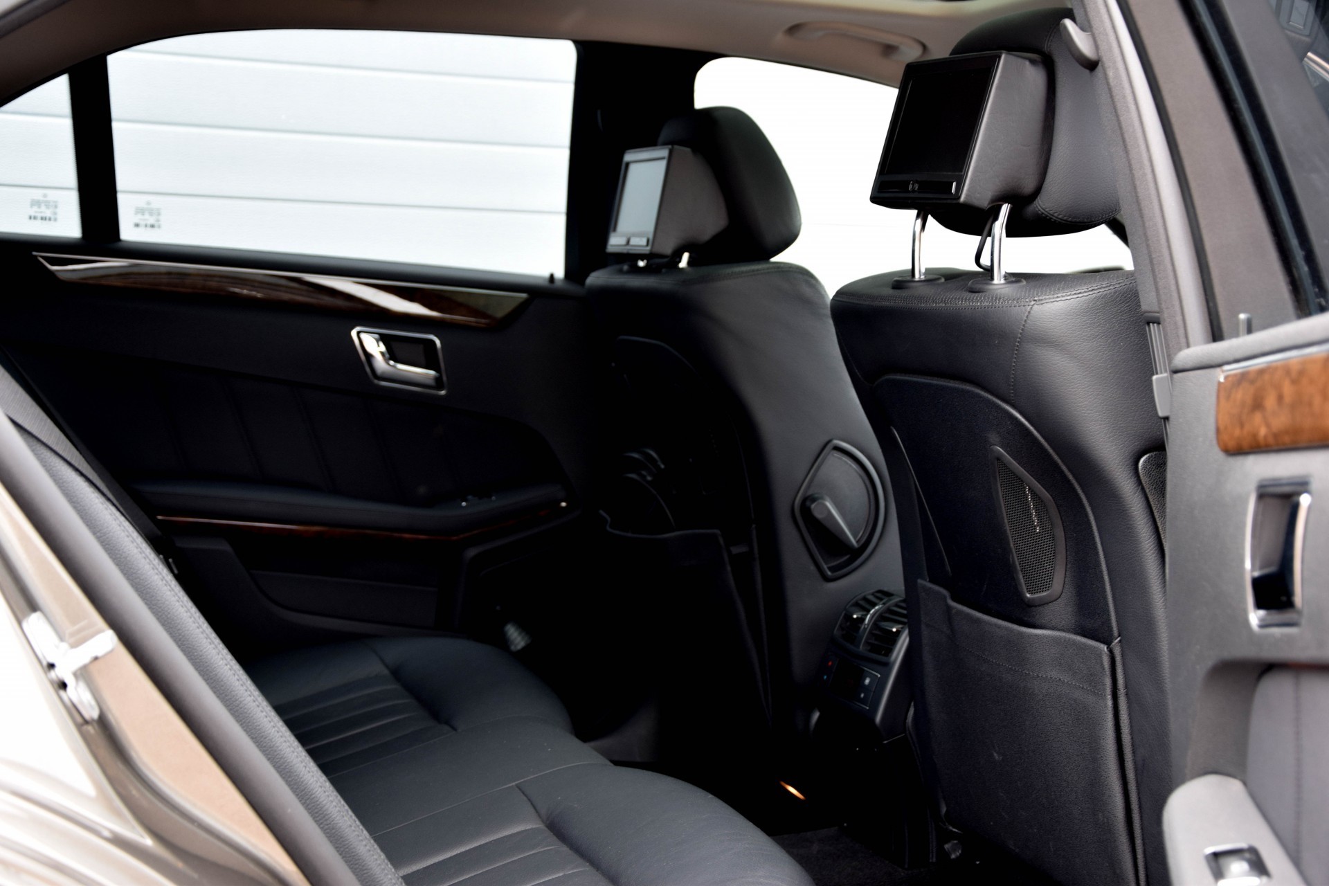 Mercedes-Benz E-Klasse 350 Cdi Leer/Dak/Harman-Kardon/Entertainment/Comand/Venti-stoelen/trekhaak Aut7 Foto 4