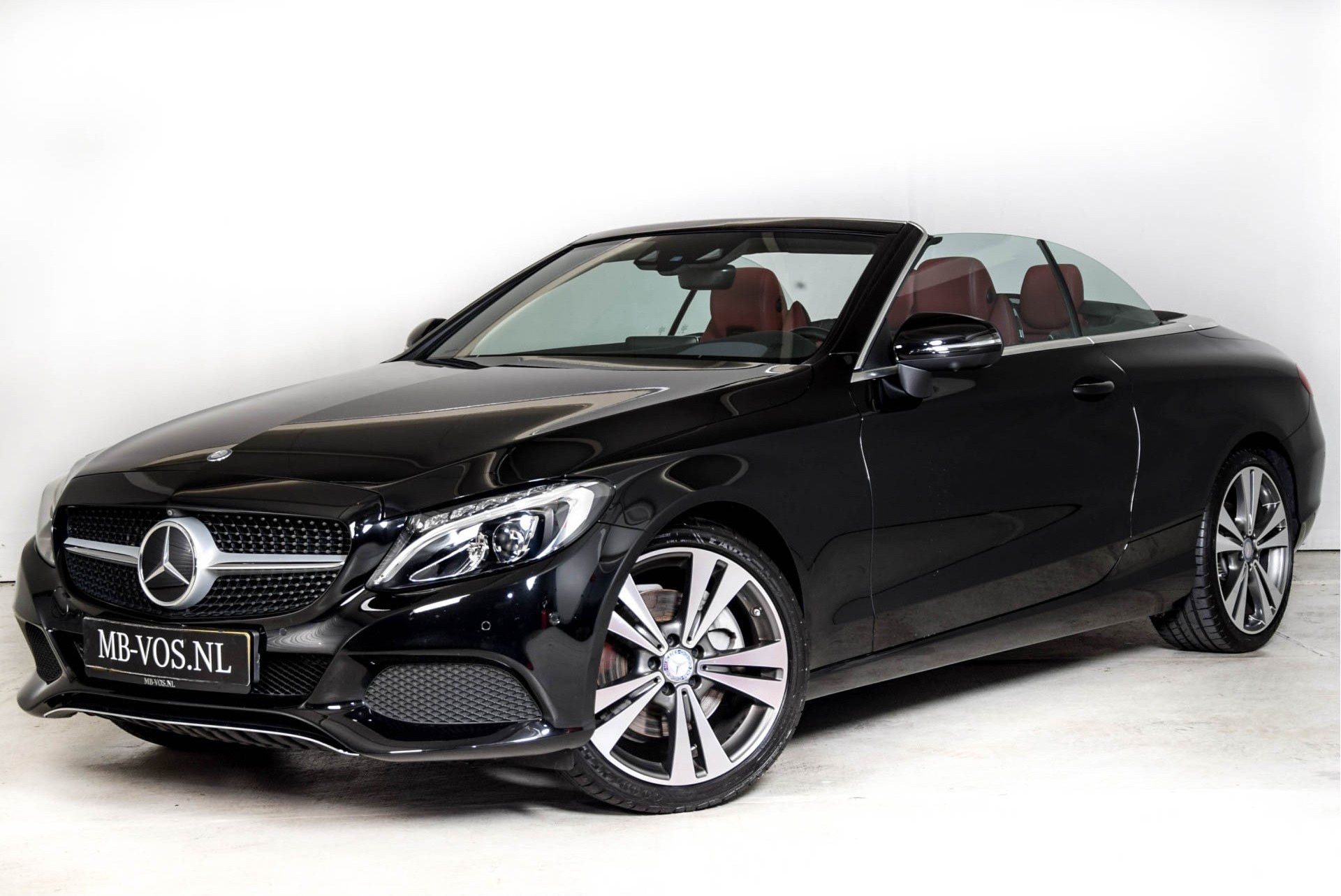 Mercedes-Benz C-Klasse 300 Cabriolet Designo Distronic/Com/Luchtvering/HUD/Burmester Aut9 Foto 1