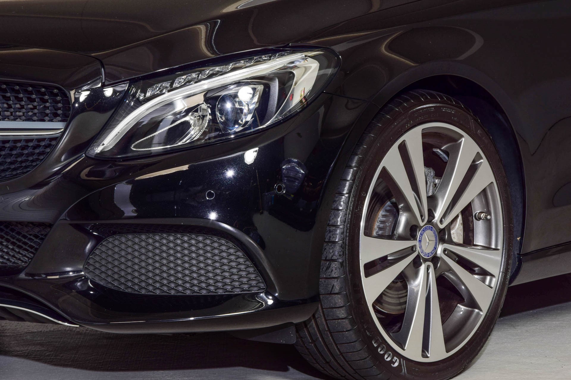 Mercedes-Benz C-Klasse 300 Cabriolet Designo Distronic/Com/Luchtvering/HUD/Burmester Aut9 Foto 19