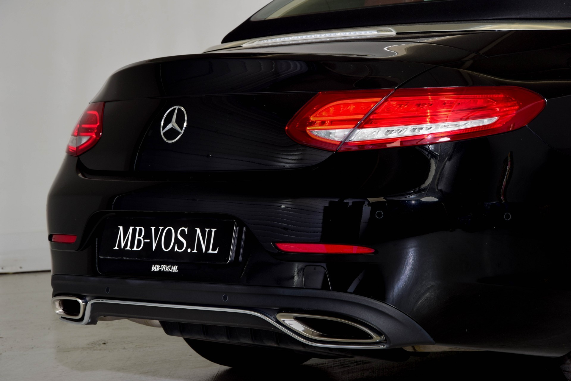 Mercedes-Benz C-Klasse 300 Cabriolet Designo Distronic/Com/Luchtvering/HUD/Burmester Aut9 Foto 22