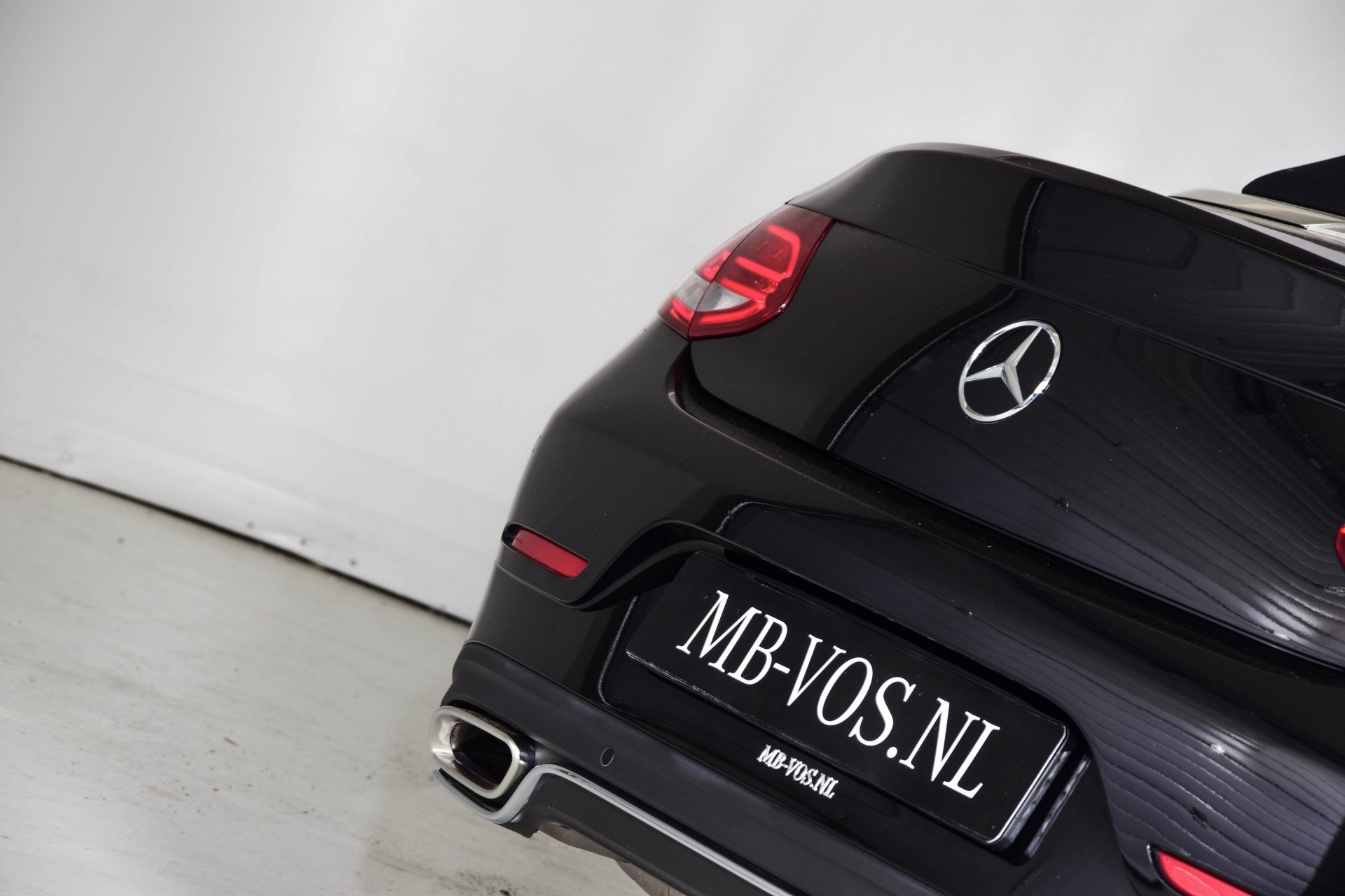 Mercedes-Benz C-Klasse 300 Cabriolet Designo Distronic/Com/Luchtvering/HUD/Burmester Aut9 Foto 24