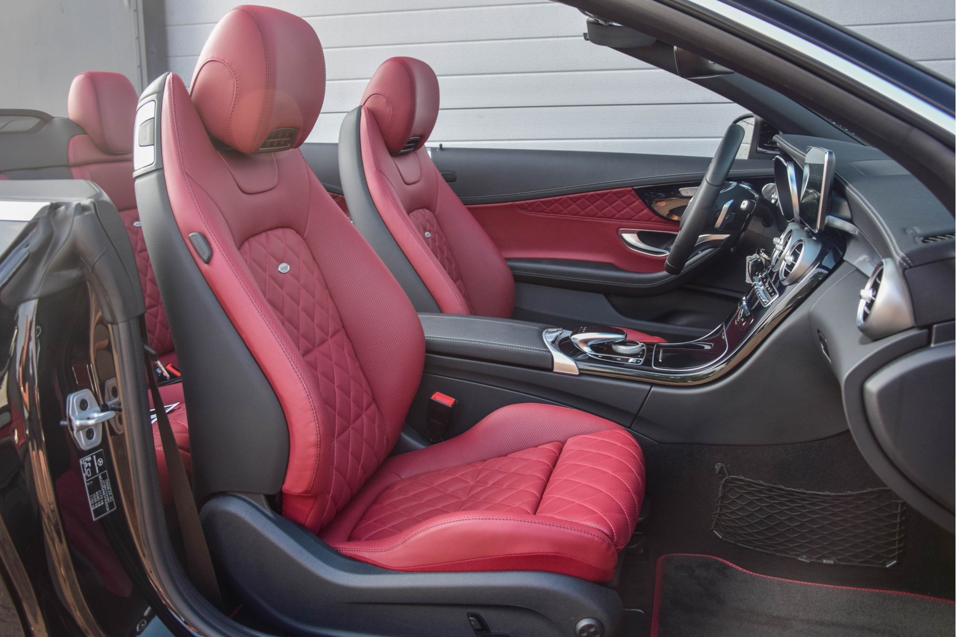 Mercedes-Benz C-Klasse 300 Cabriolet Designo Distronic/Com/Luchtvering/HUD/Burmester Aut9 Foto 5