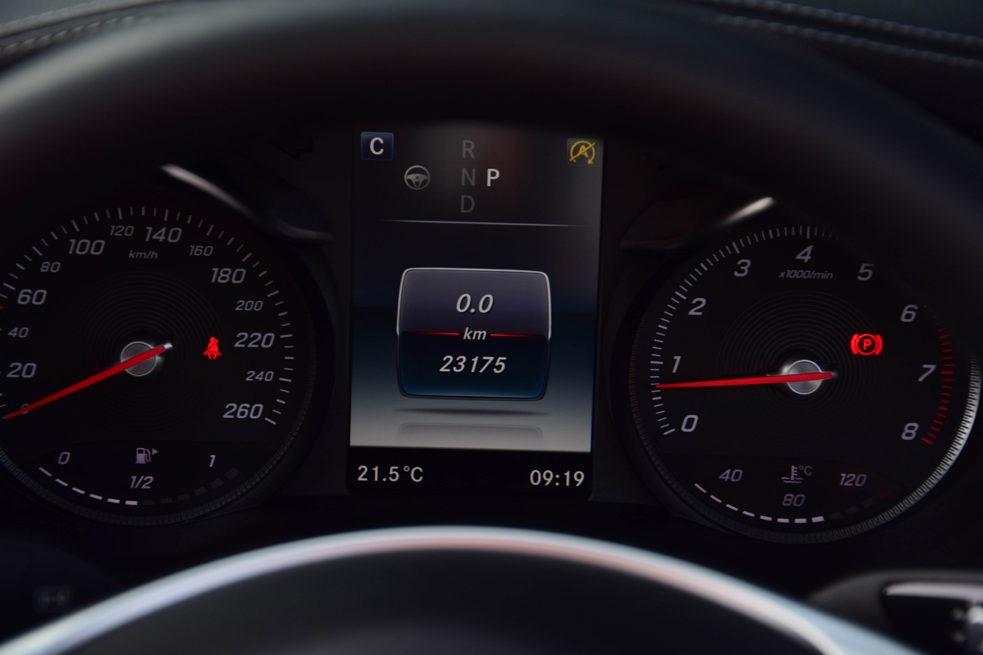 Mercedes-Benz C-Klasse 300 Cabriolet Designo Distronic/Com/Luchtvering/HUD/Burmester Aut9 Foto 8