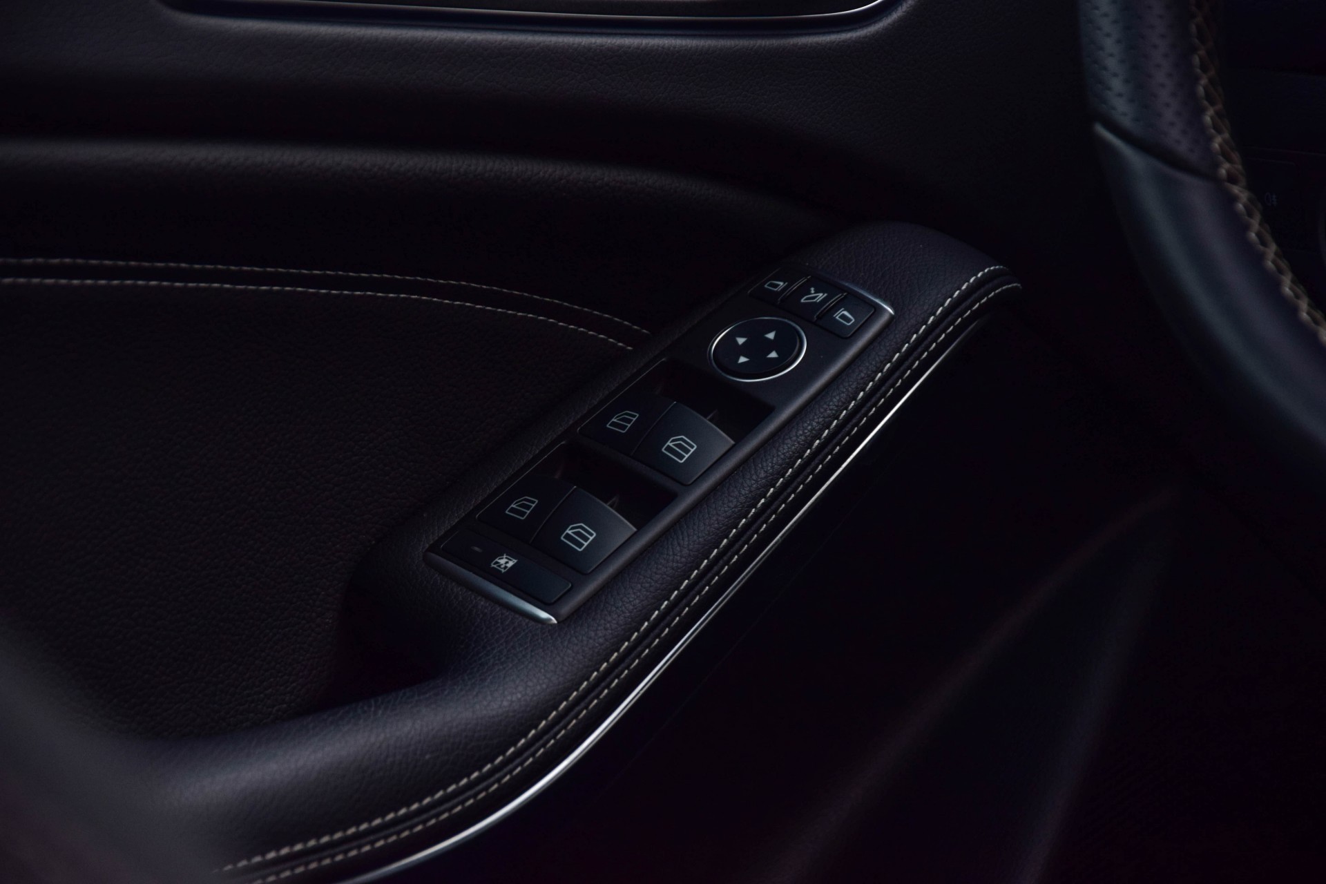 Mercedes-Benz GLA-Klasse 180 Urban Night pakket/Nav/Xenon/Mem/Camera Aut7 Foto 10