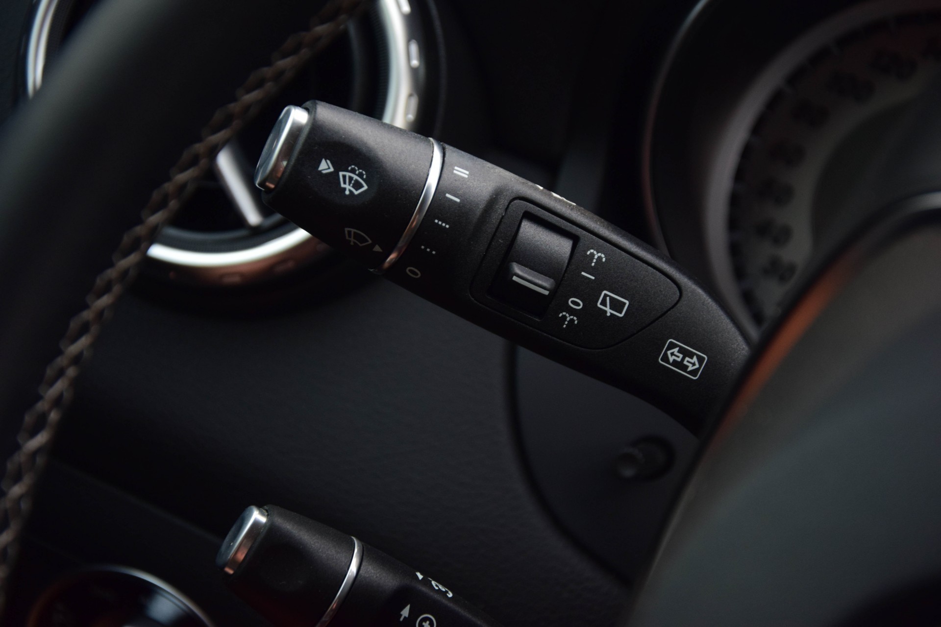 Mercedes-Benz GLA-Klasse 180 Urban Night pakket/Nav/Xenon/Mem/Camera Aut7 Foto 15