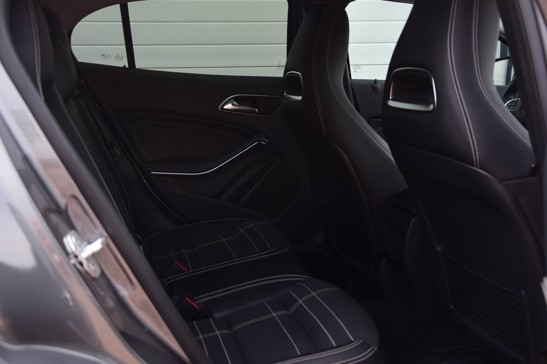 Mercedes-Benz GLA-Klasse 180 Urban Night pakket/Nav/Xenon/Mem/Camera Aut7 Foto 4