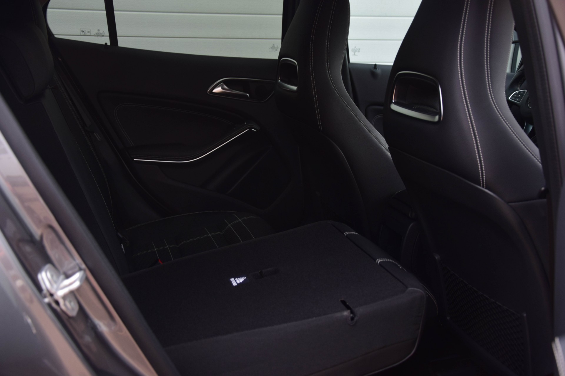 Mercedes-Benz GLA-Klasse 180 Urban Night pakket/Nav/Xenon/Mem/Camera Aut7 Foto 5