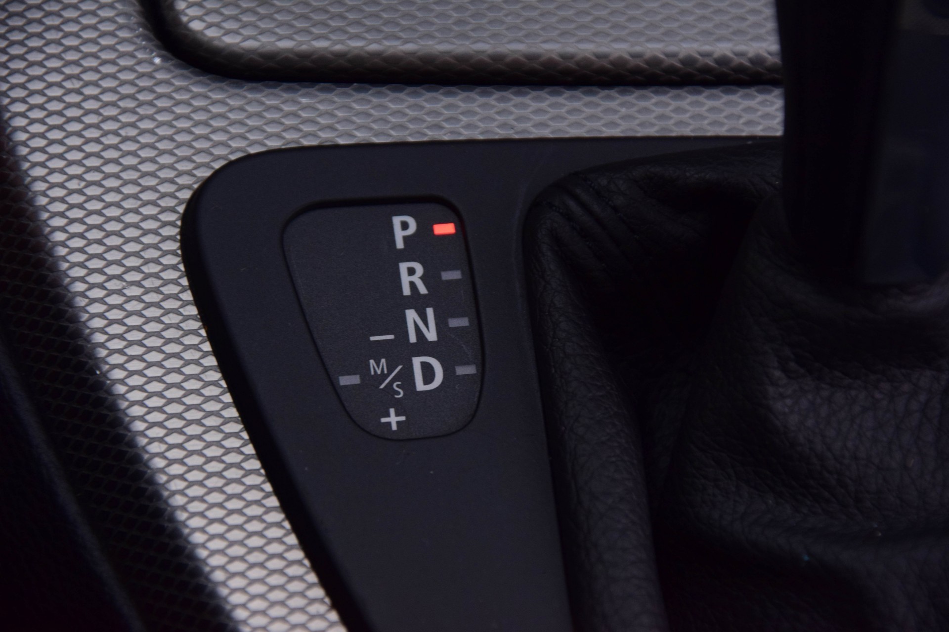 BMW 3 Serie Coupe 320I M-Pakket/Harman-Kardon/Shadow/Xenon/Nav Prof Aut6 Foto 10