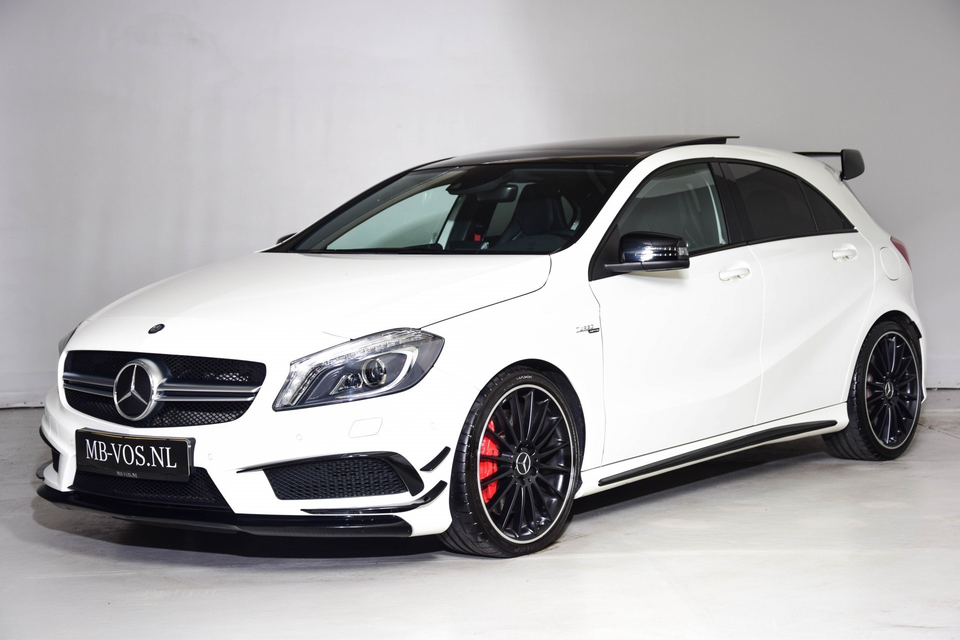 Mercedes-Benz A-Klasse 45 AMG 4MATIC Night Aerodynamica/Performancestoelen/Panorama/Mem/Nappa/ILS Aut7 Foto 1