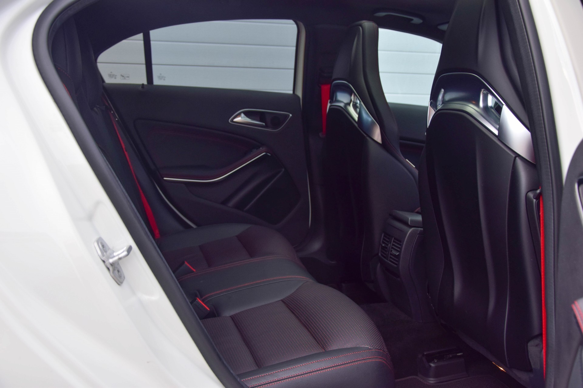 Mercedes-Benz A-Klasse 45 AMG 4MATIC Night Aerodynamica/Performancestoelen/Panorama/Mem/Nappa/ILS Aut7 Foto 4