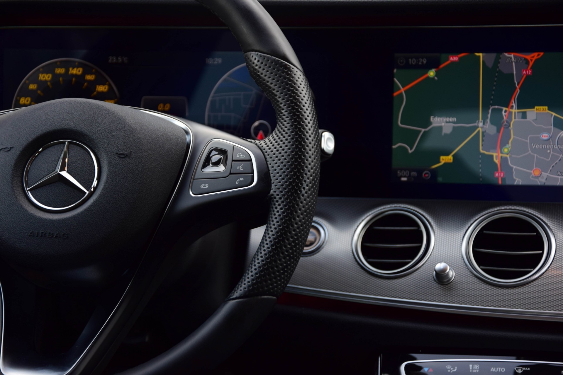 Mercedes-Benz E-Klasse 250 Avantgarde Com/Widescreen/Camera/LED Aut9 Foto 8