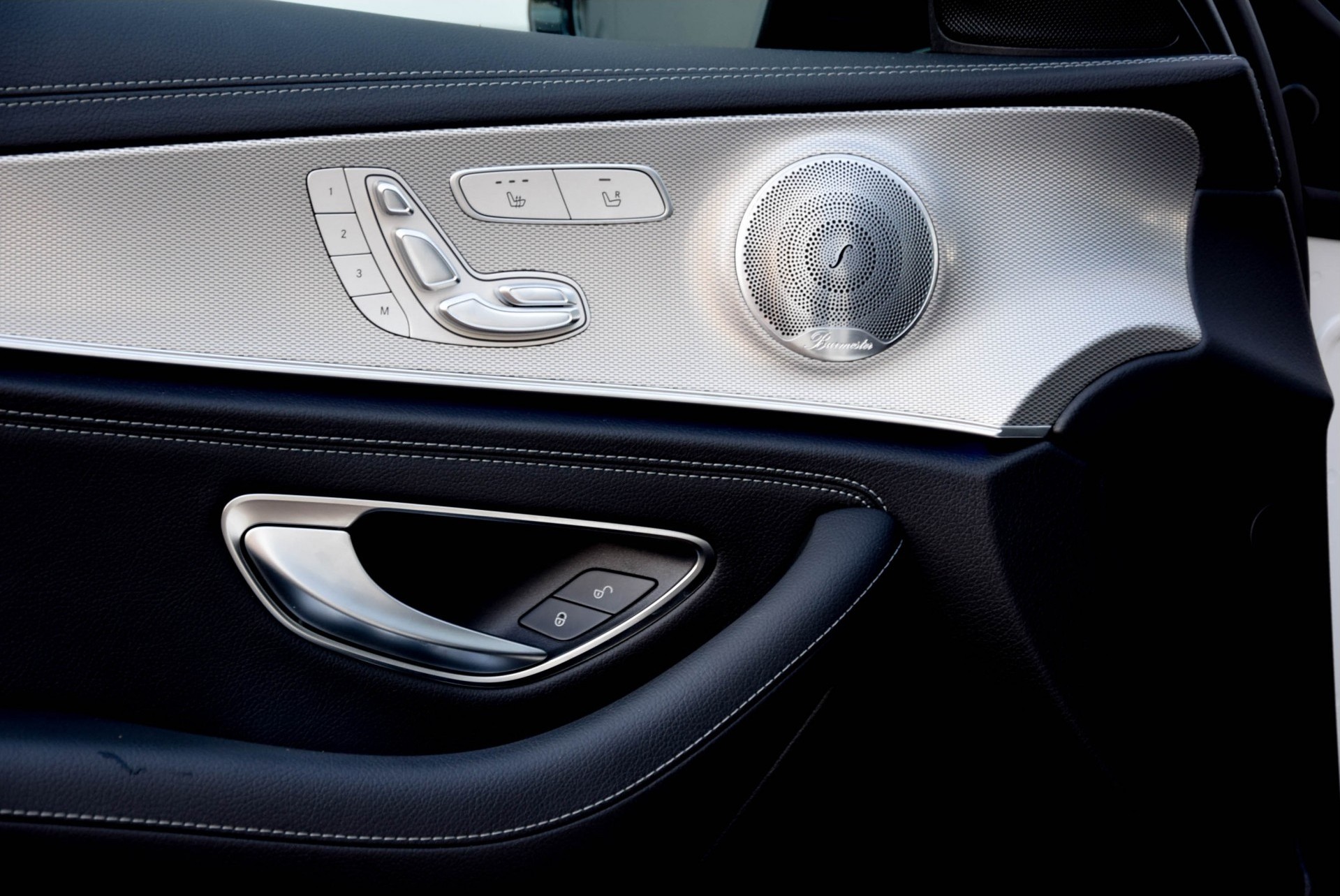 Mercedes-Benz E-Klasse Estate 220 d AMG Distronic/Panorama/Mem/Nappa/Burmester/Keyless Aut9 Foto 14