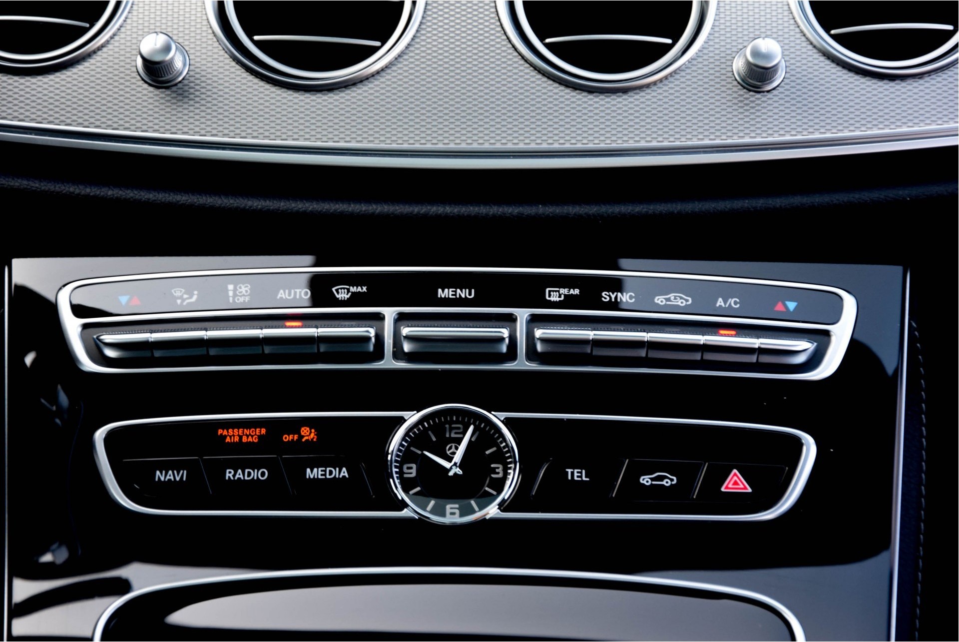 Mercedes-Benz E-Klasse Estate 220 d AMG Distronic/Panorama/Mem/Nappa/Burmester/Keyless Aut9 Foto 16