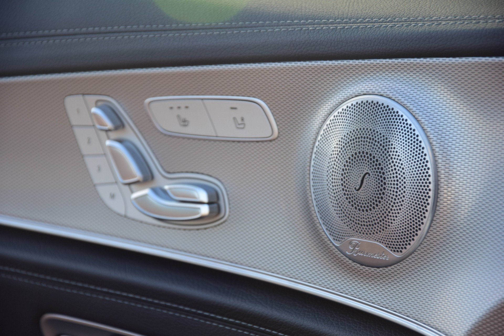 Mercedes-Benz E-Klasse Estate 220 d AMG Distronic/Panorama/Mem/Nappa/Burmester/Keyless Aut9 Foto 17