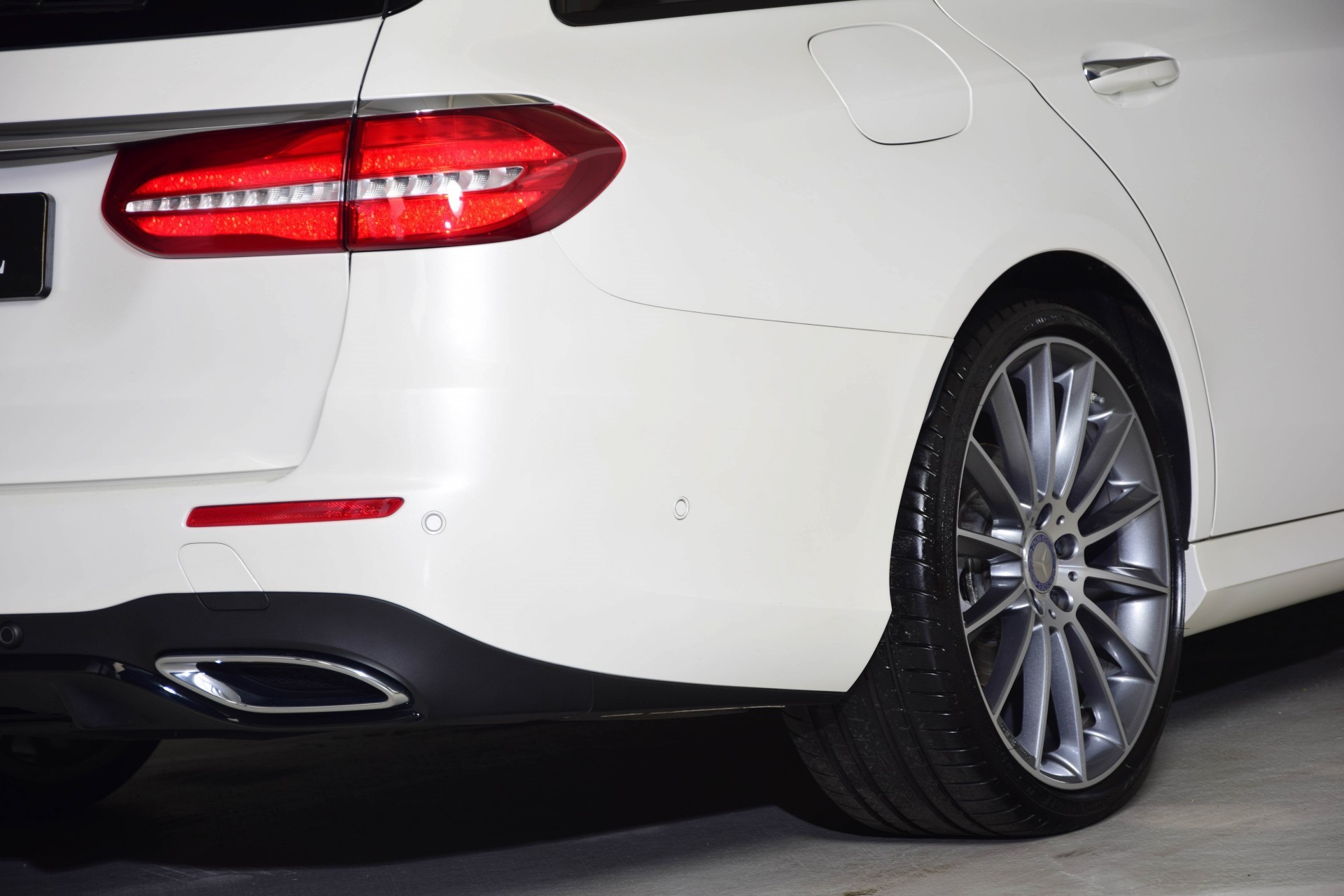 Mercedes-Benz E-Klasse Estate 220 d AMG Distronic/Panorama/Mem/Nappa/Burmester/Keyless Aut9 Foto 22