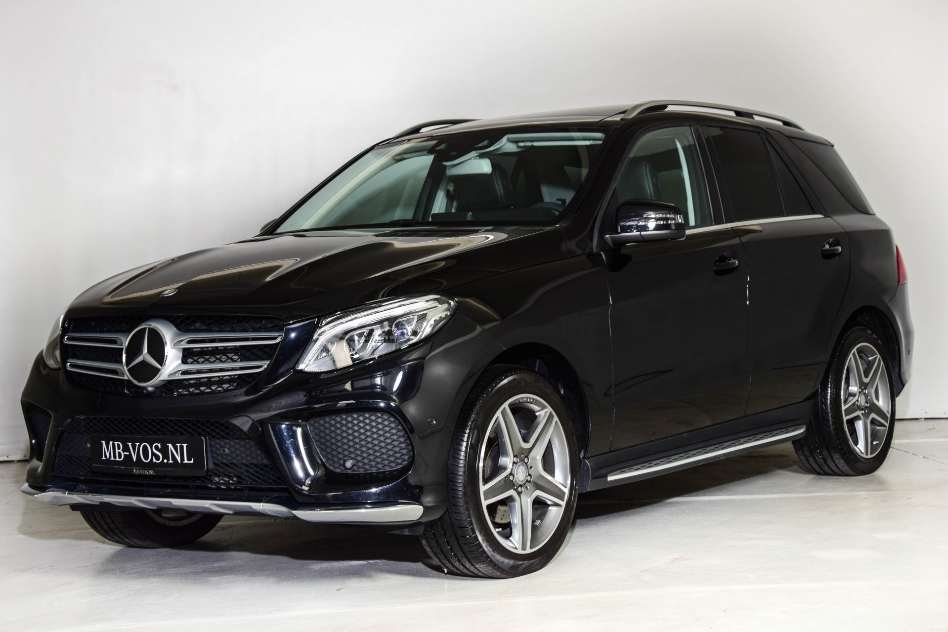 Mercedes-Benz GLE-Klasse 350d 4MATIC AMG Distronic/Panorama/Airmatic/360/ILS Aut9 Foto 1