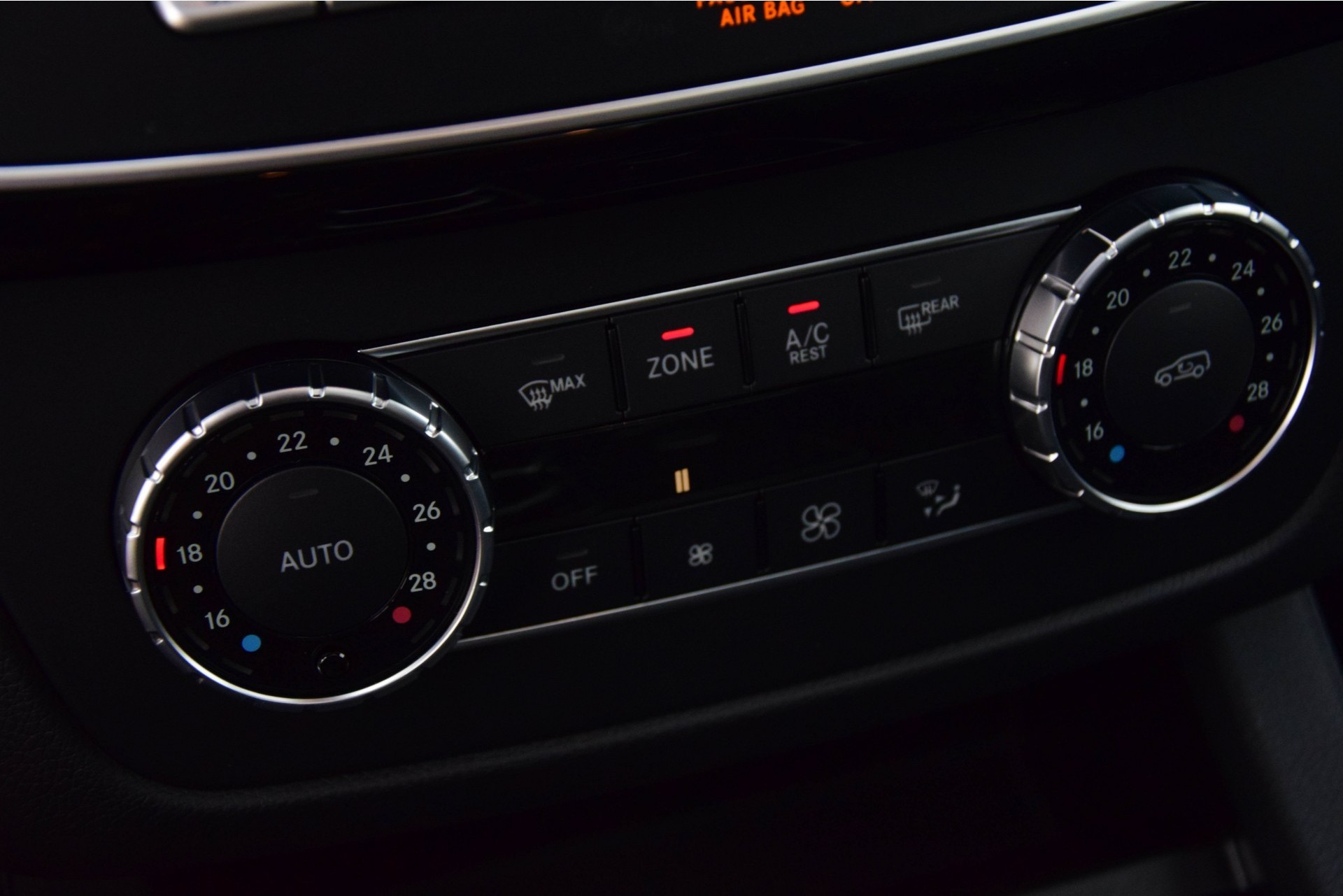 Mercedes-Benz GLE-Klasse 350d 4MATIC AMG Distronic/Panorama/Airmatic/360/ILS Aut9 Foto 15