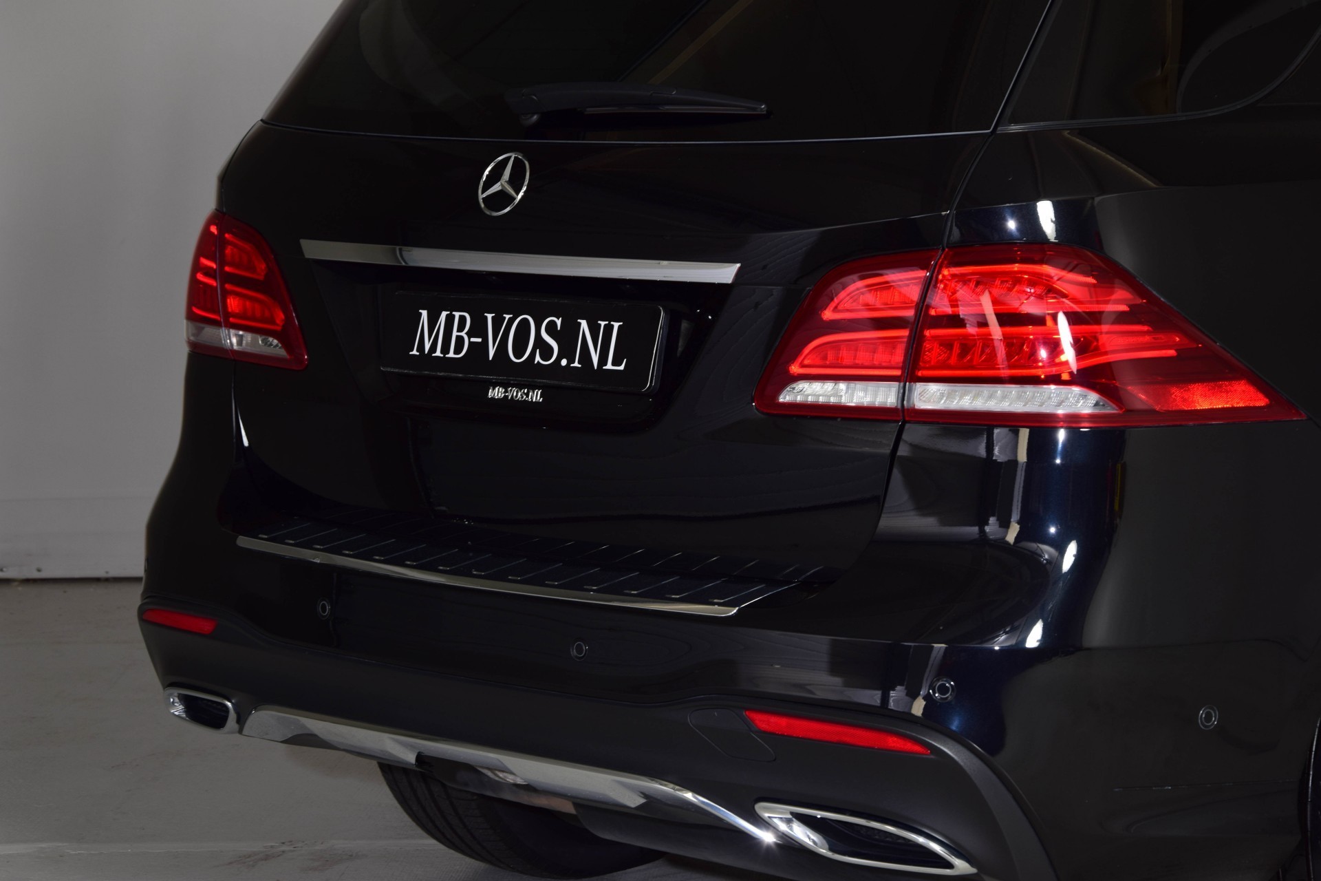 Mercedes-Benz GLE-Klasse 350d 4MATIC AMG Distronic/Panorama/Airmatic/360/ILS Aut9 Foto 24