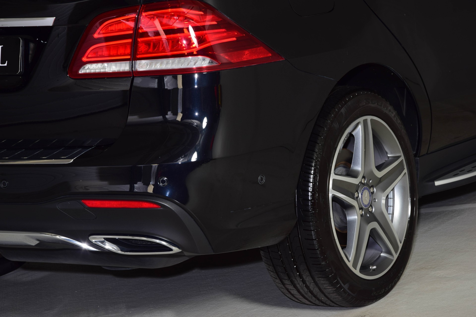 Mercedes-Benz GLE-Klasse 350d 4MATIC AMG Distronic/Panorama/Airmatic/360/ILS Aut9 Foto 25