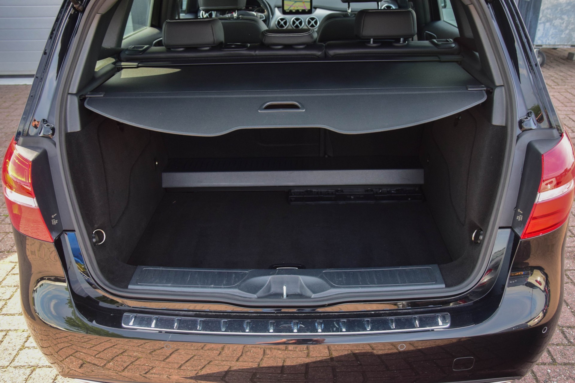 Mercedes-Benz B-Klasse 200 d Urban Nav/LED/PTS/St-verw Aut7 Foto 14