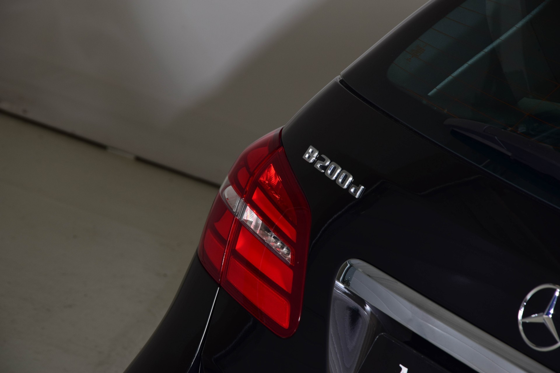 Mercedes-Benz B-Klasse 200 d Urban Nav/LED/PTS/St-verw Aut7 Foto 19