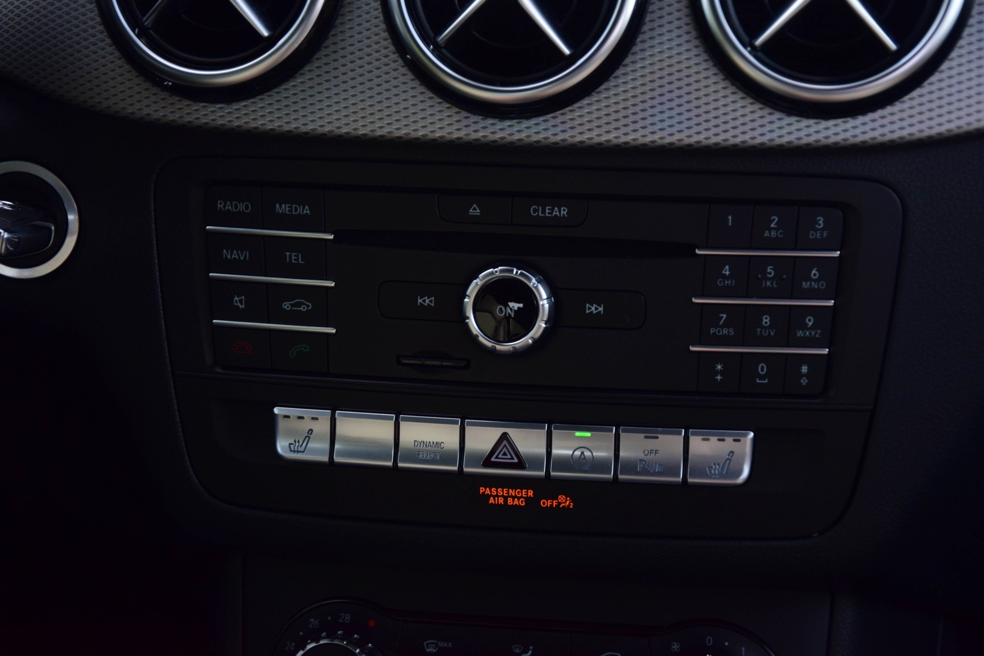 Mercedes-Benz B-Klasse 200 d Urban Nav/LED/PTS/St-verw Aut7 Foto 8