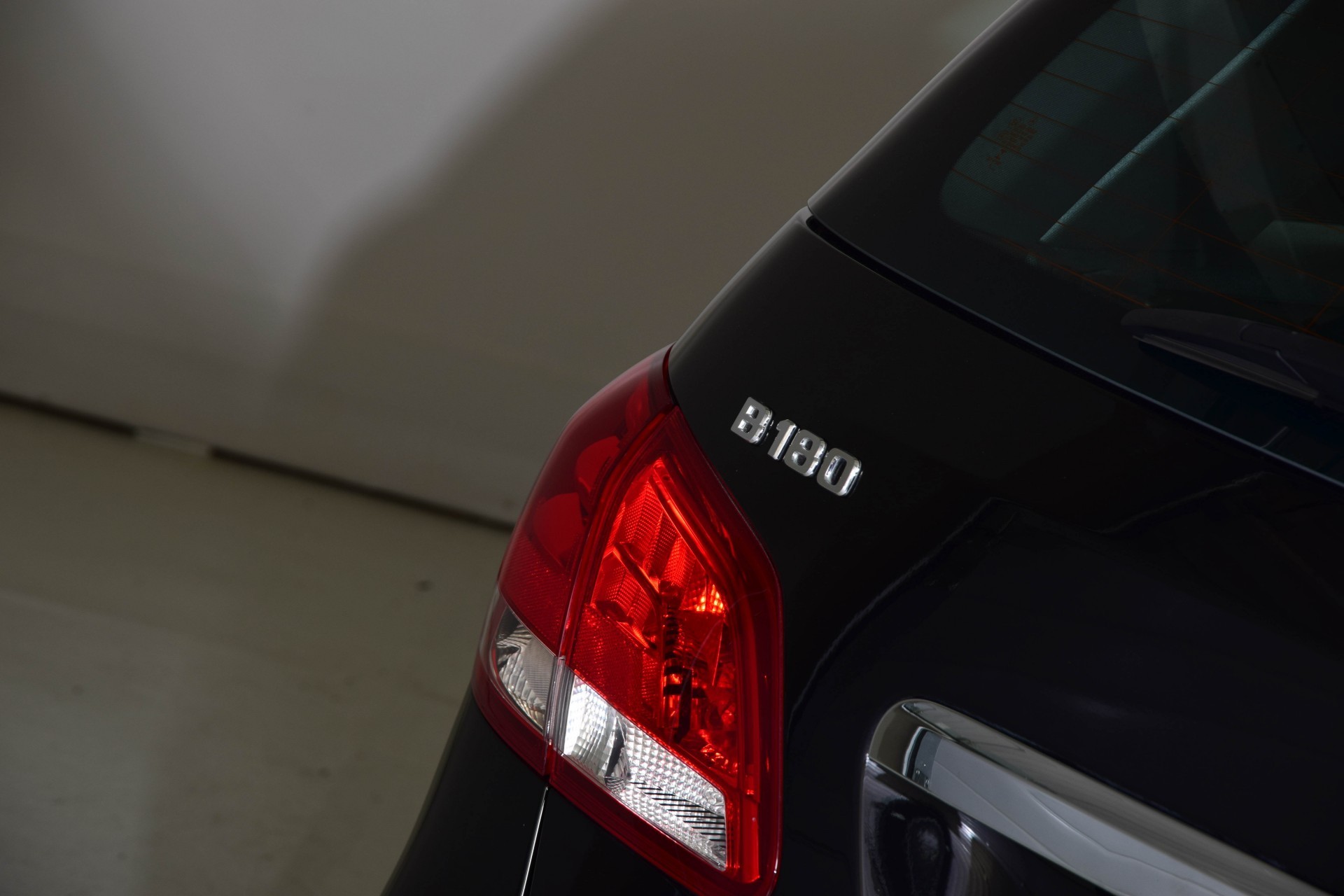 Mercedes-Benz B-Klasse 180 Style Nav/St-verw/PTS Foto 20