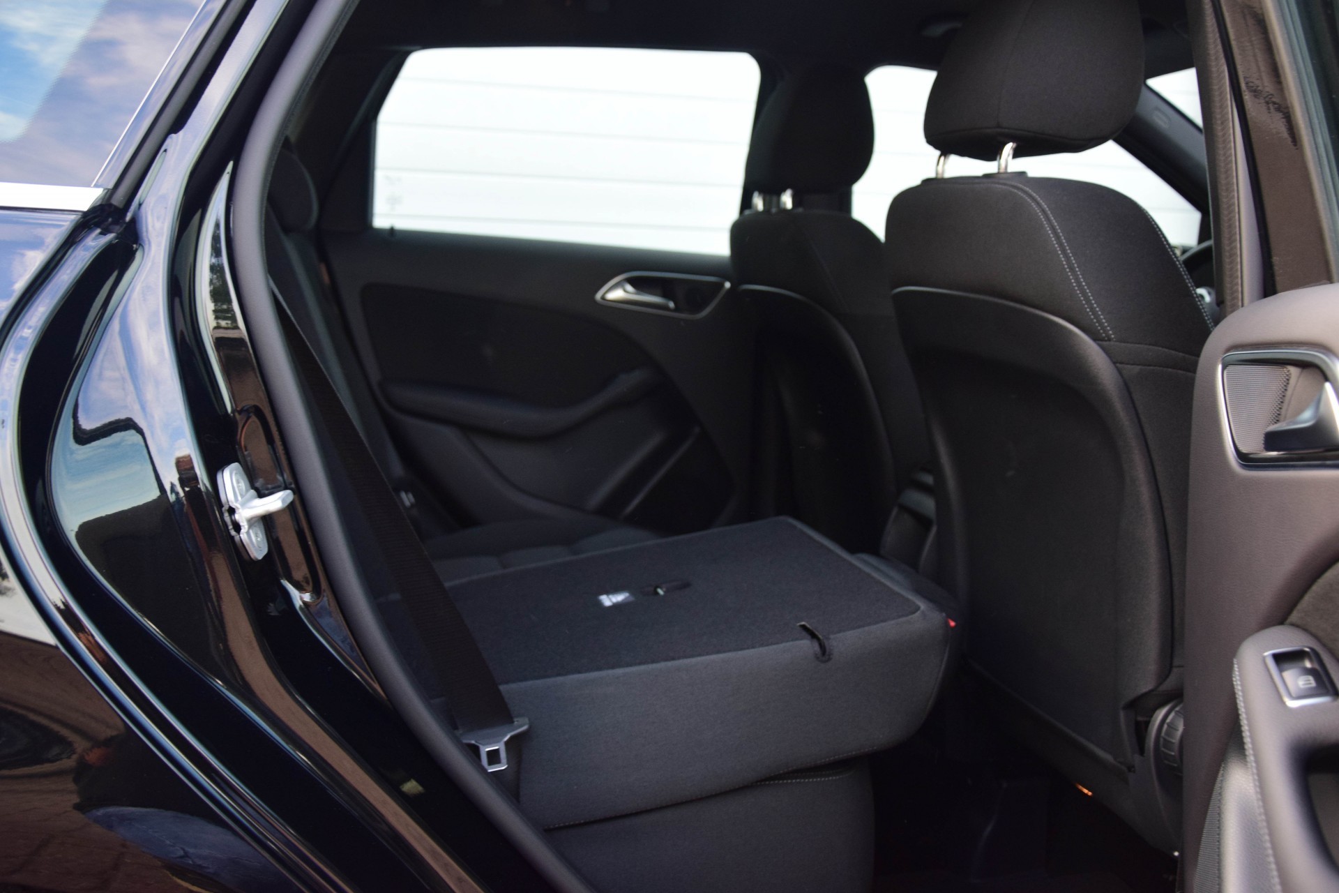 Mercedes-Benz B-Klasse 180 Style Nav/St-verw/PTS Foto 5