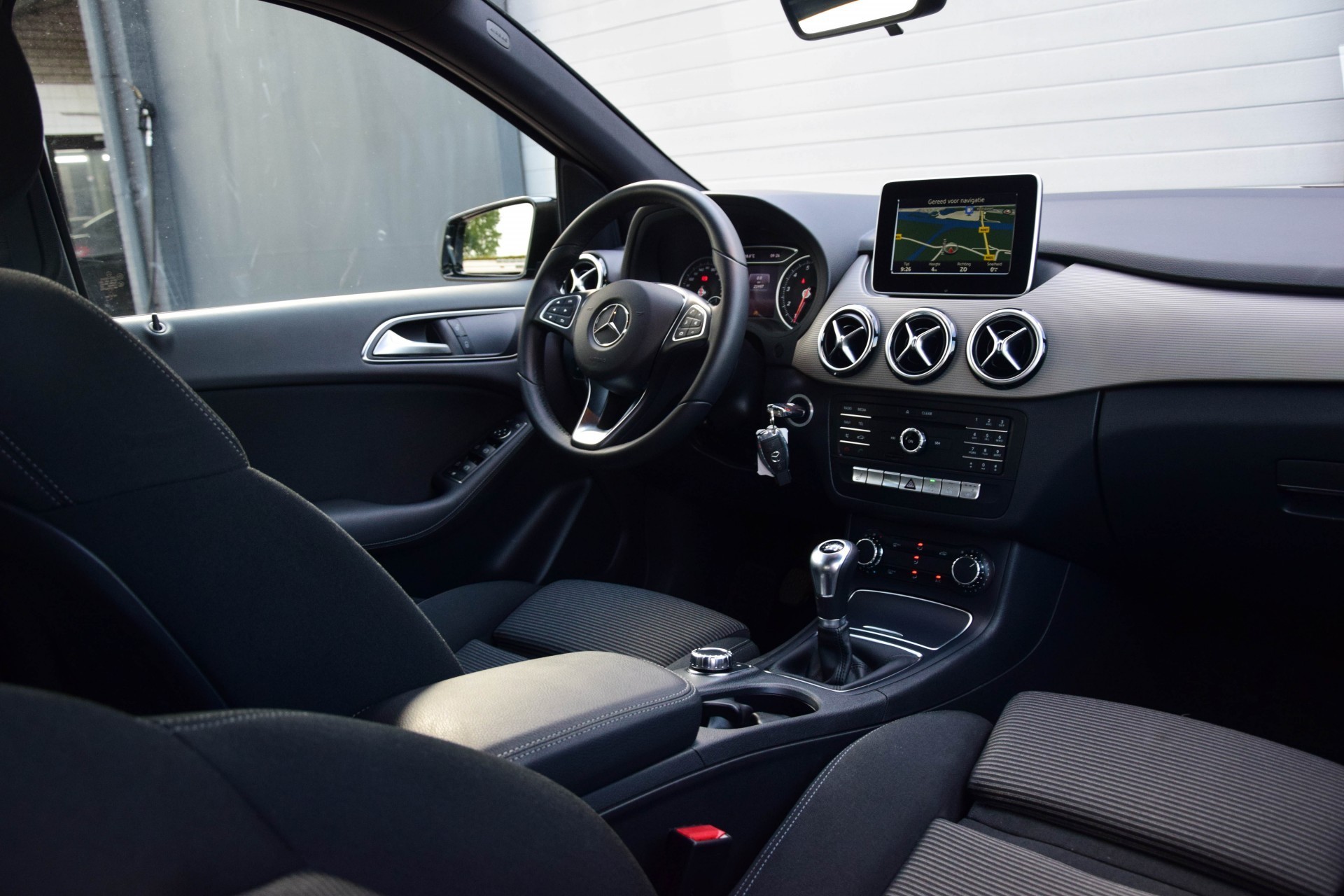 Mercedes-Benz B-Klasse 180 Style Nav/St-verw/PTS Foto 6