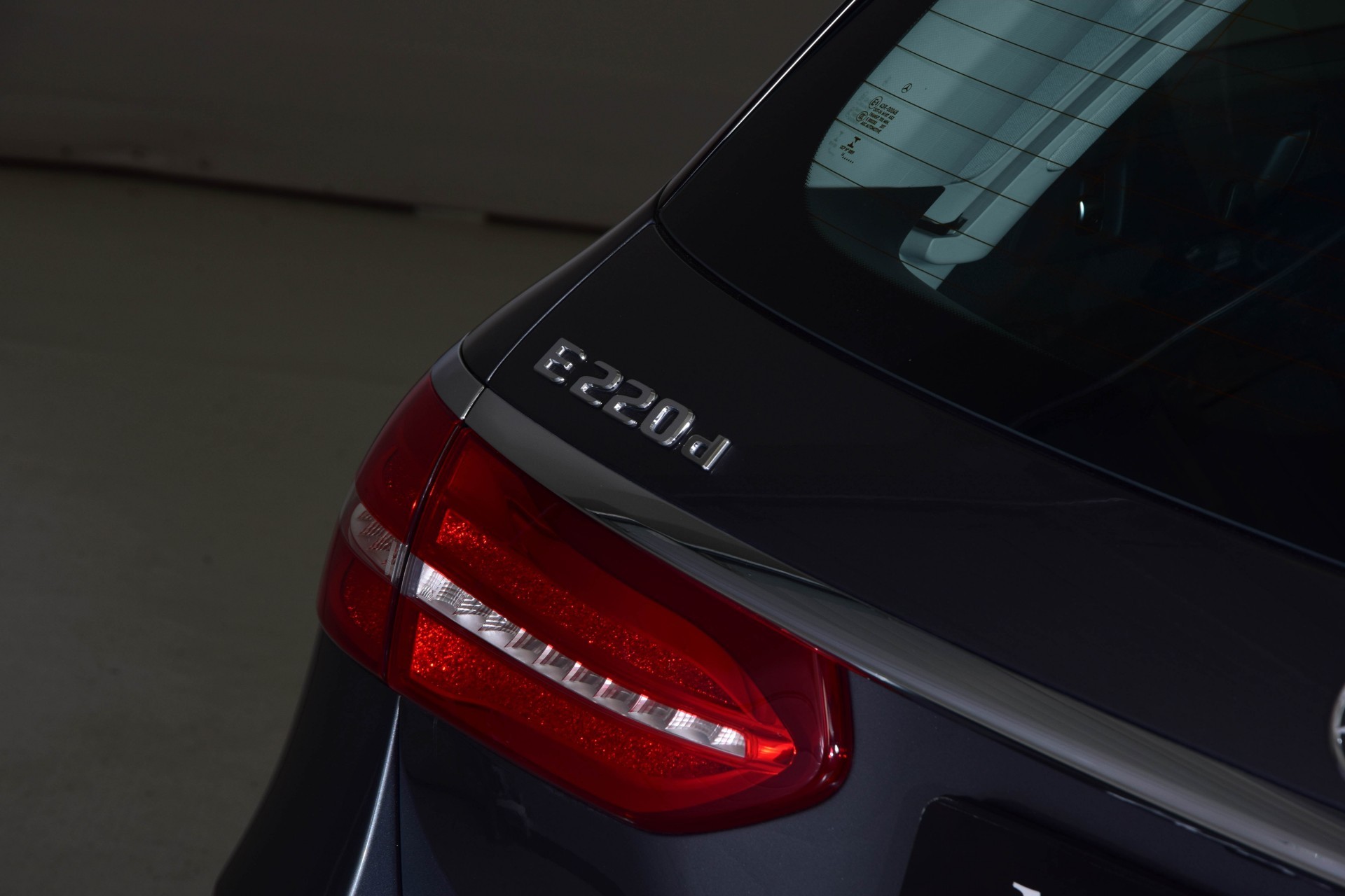 Mercedes-Benz E-Klasse Estate 220 d Avantgarde Widescreen/Com/Schuifdak Aut9 Foto 24