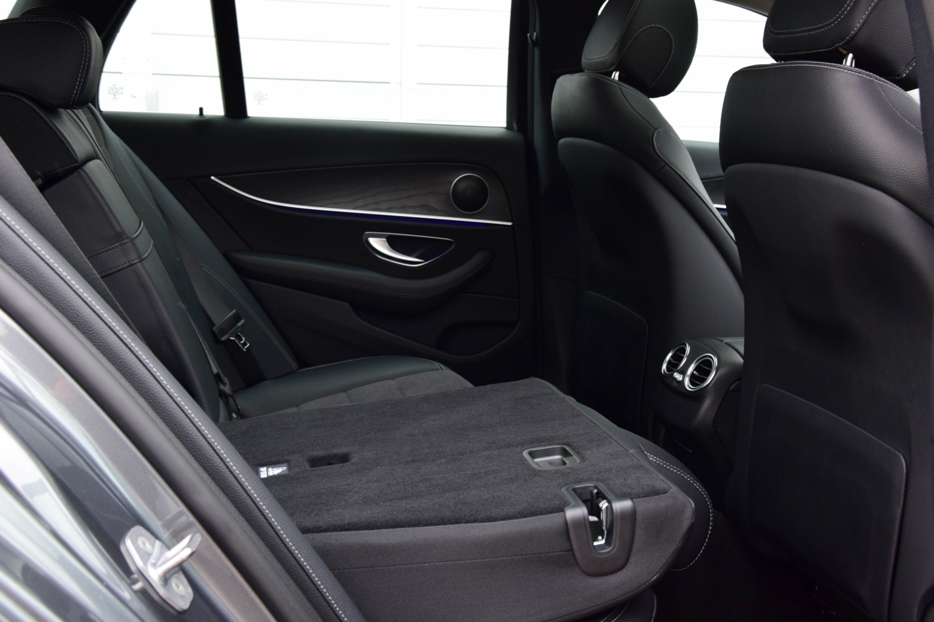 Mercedes-Benz E-Klasse Estate 220 d Avantgarde Widescreen/Com/Schuifdak Aut9 Foto 5