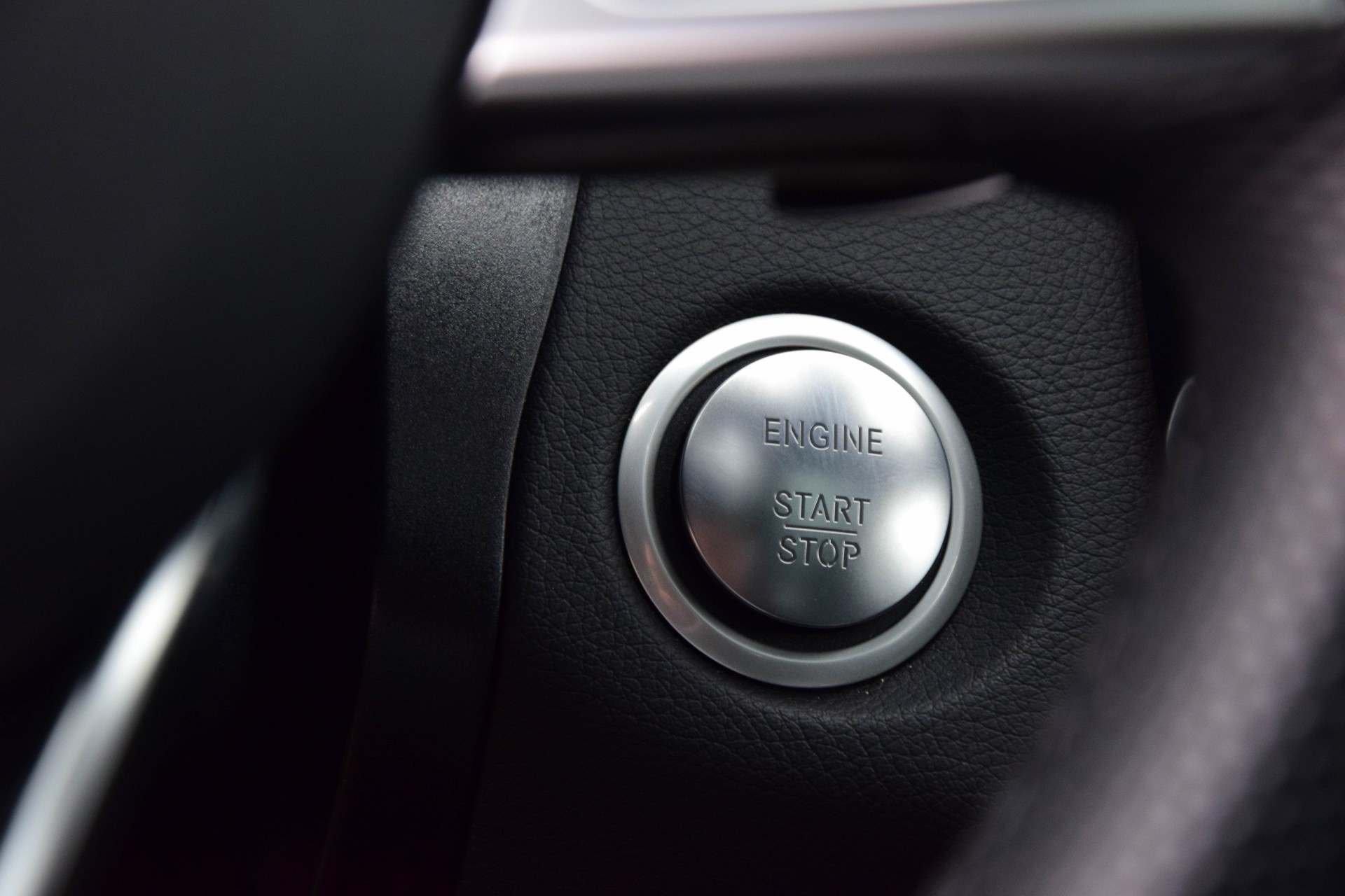 Mercedes-Benz C-Klasse 400 4-M AMG Nightpakket Panorama/Keyless/ILS/360 Aut9 Foto 13